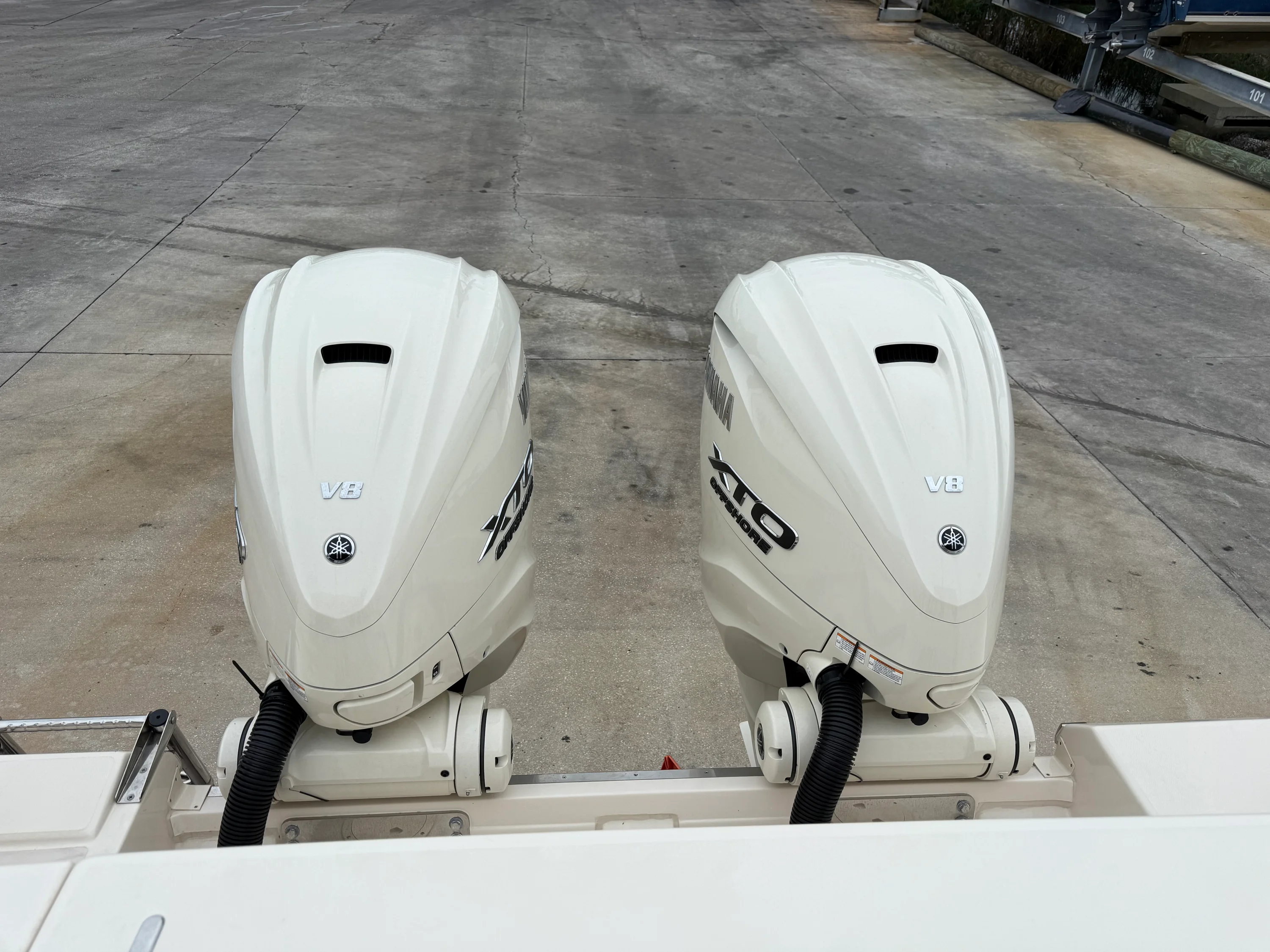 2025 Grady-White 330 EXPRESS Image Thumbnail #14