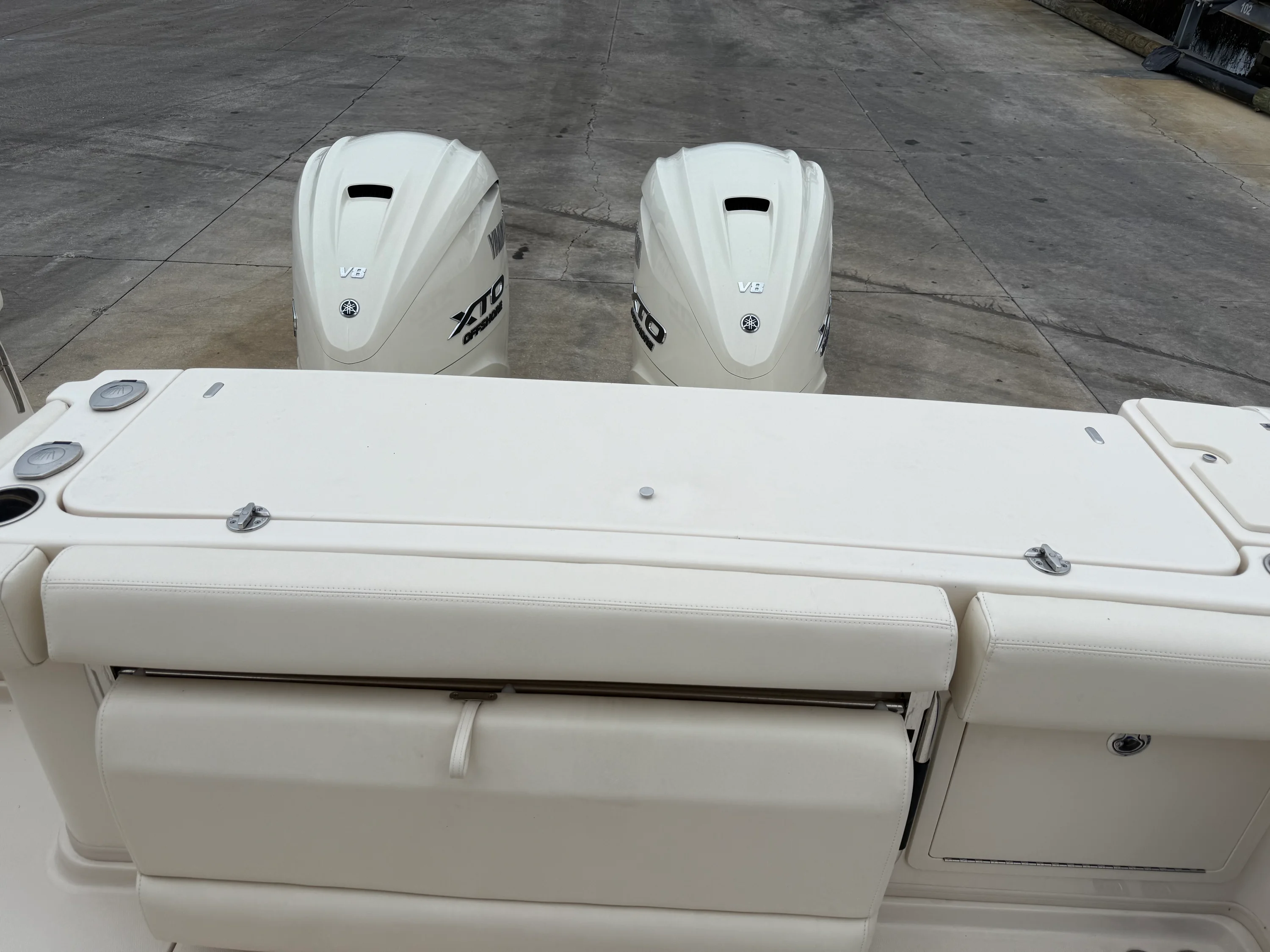 2025 Grady-White 330 EXPRESS Image Thumbnail #16