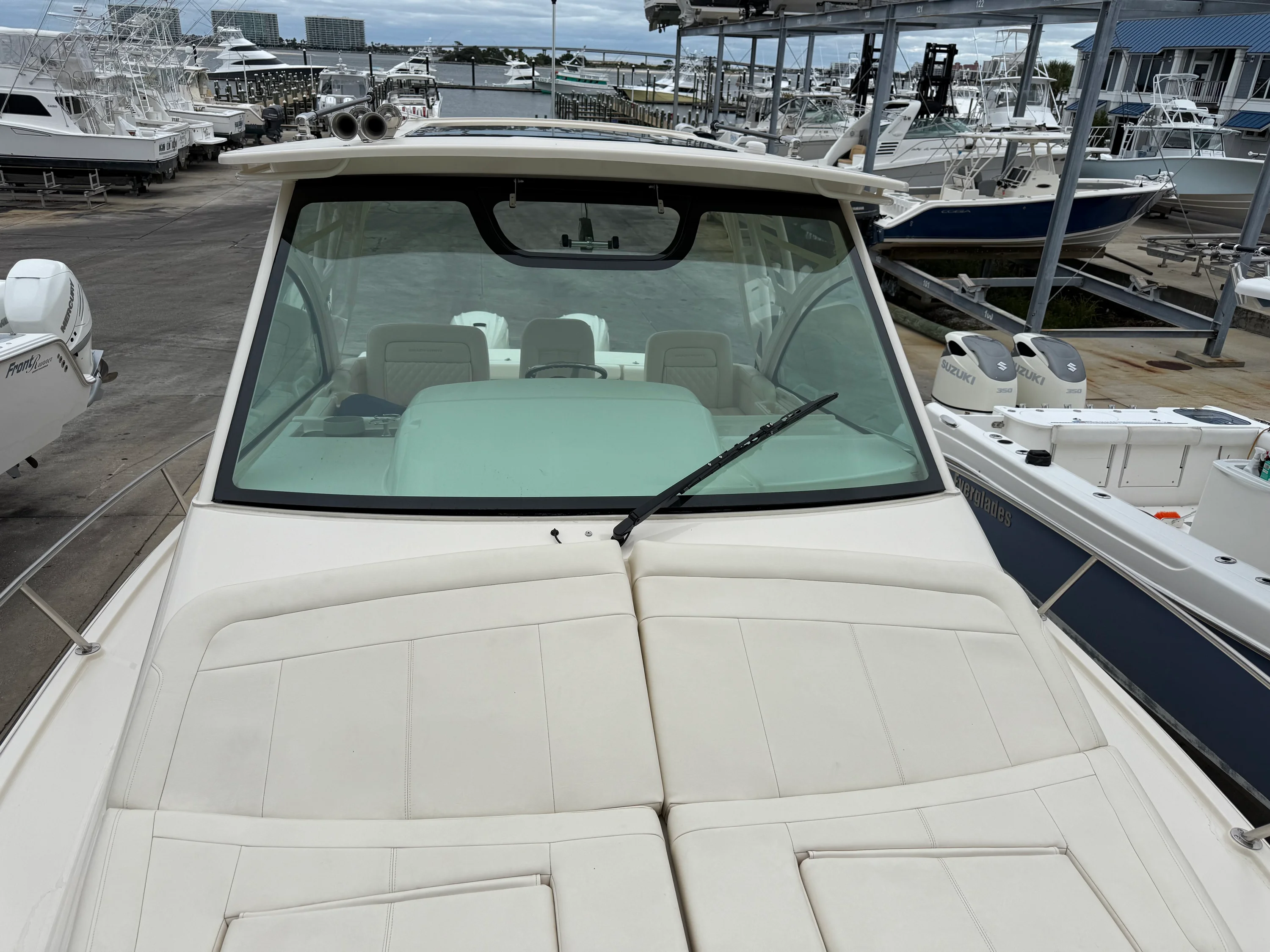 2025 Grady-White 330 EXPRESS Image Thumbnail #30