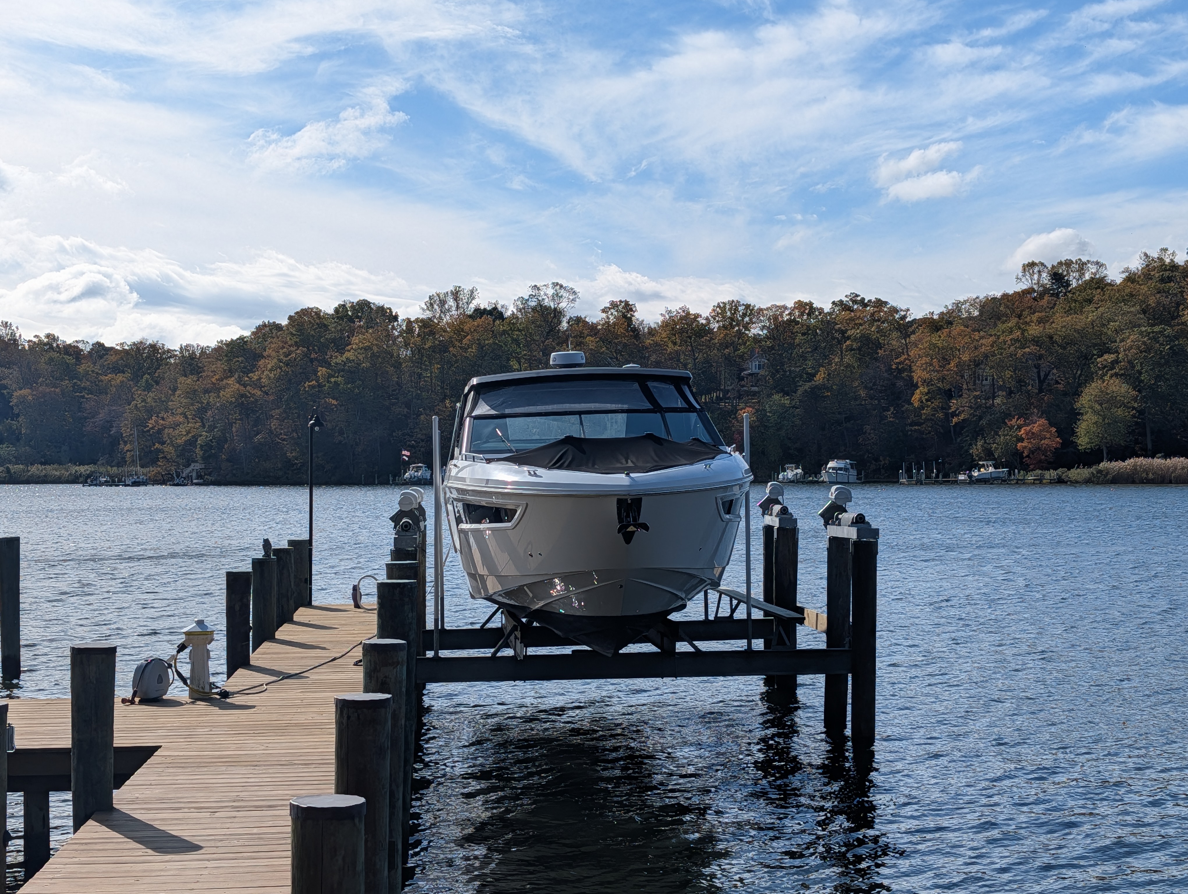 2021 Cruisers Yachts 38 GLS Image Thumbnail #3