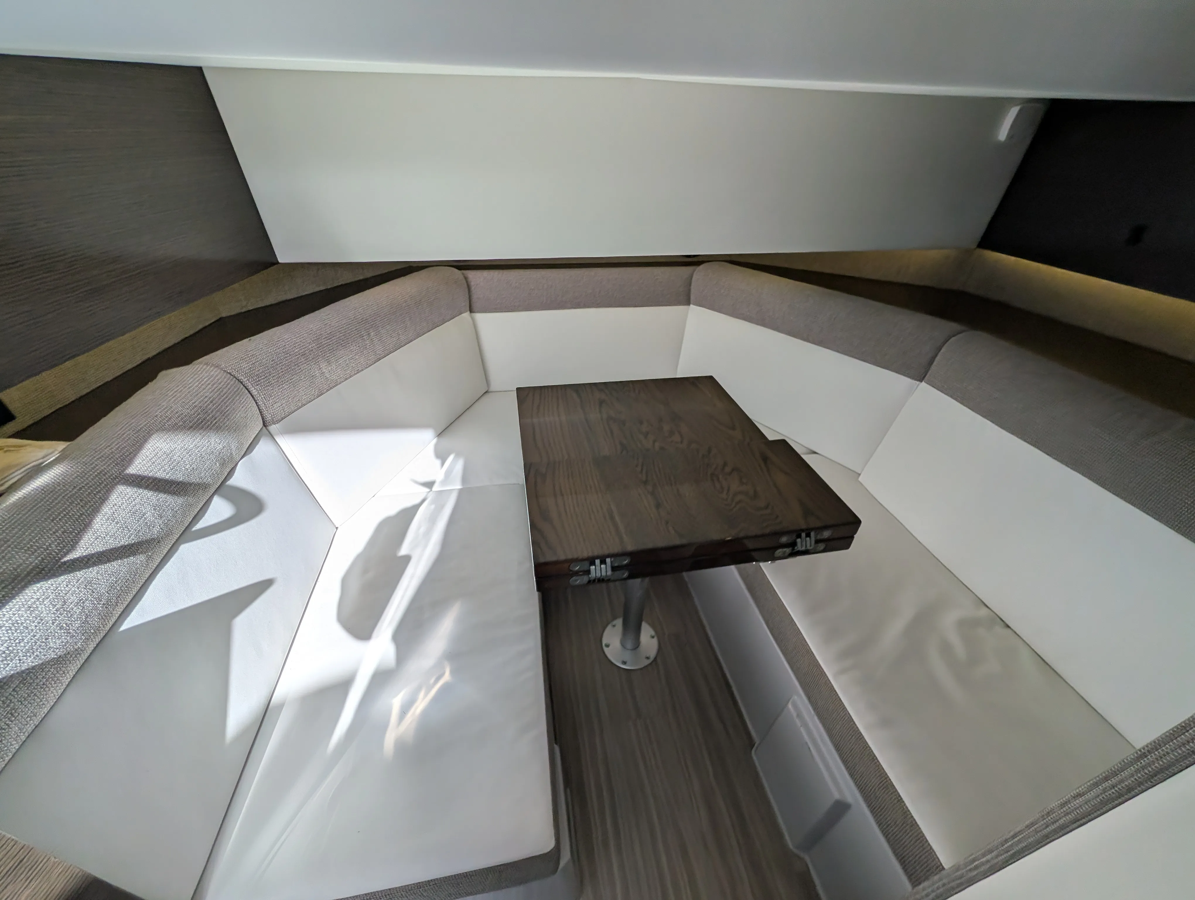 2021 Cruisers Yachts 38 GLS Image Thumbnail #53