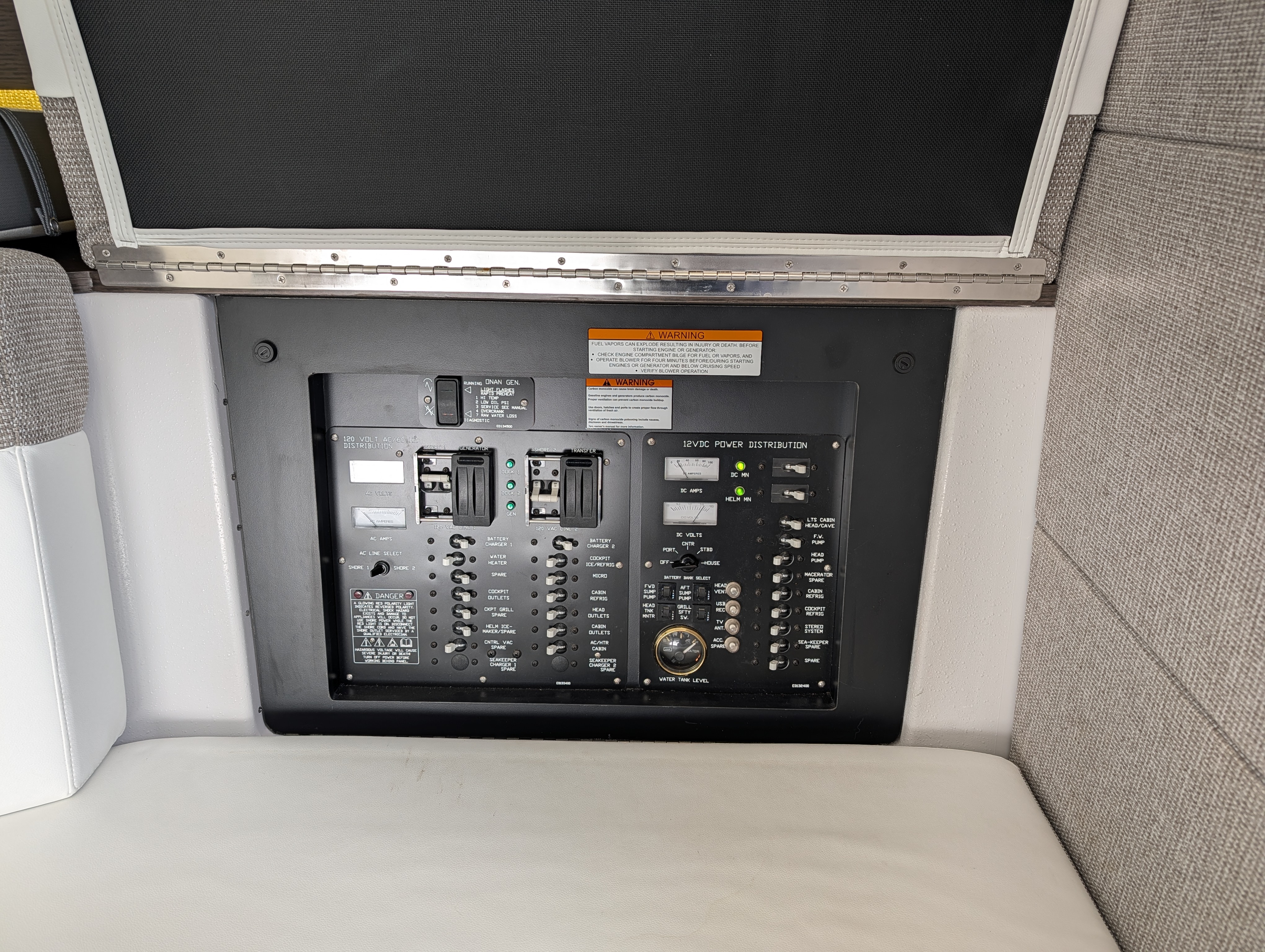 2021 Cruisers Yachts 38 GLS Image Thumbnail #43