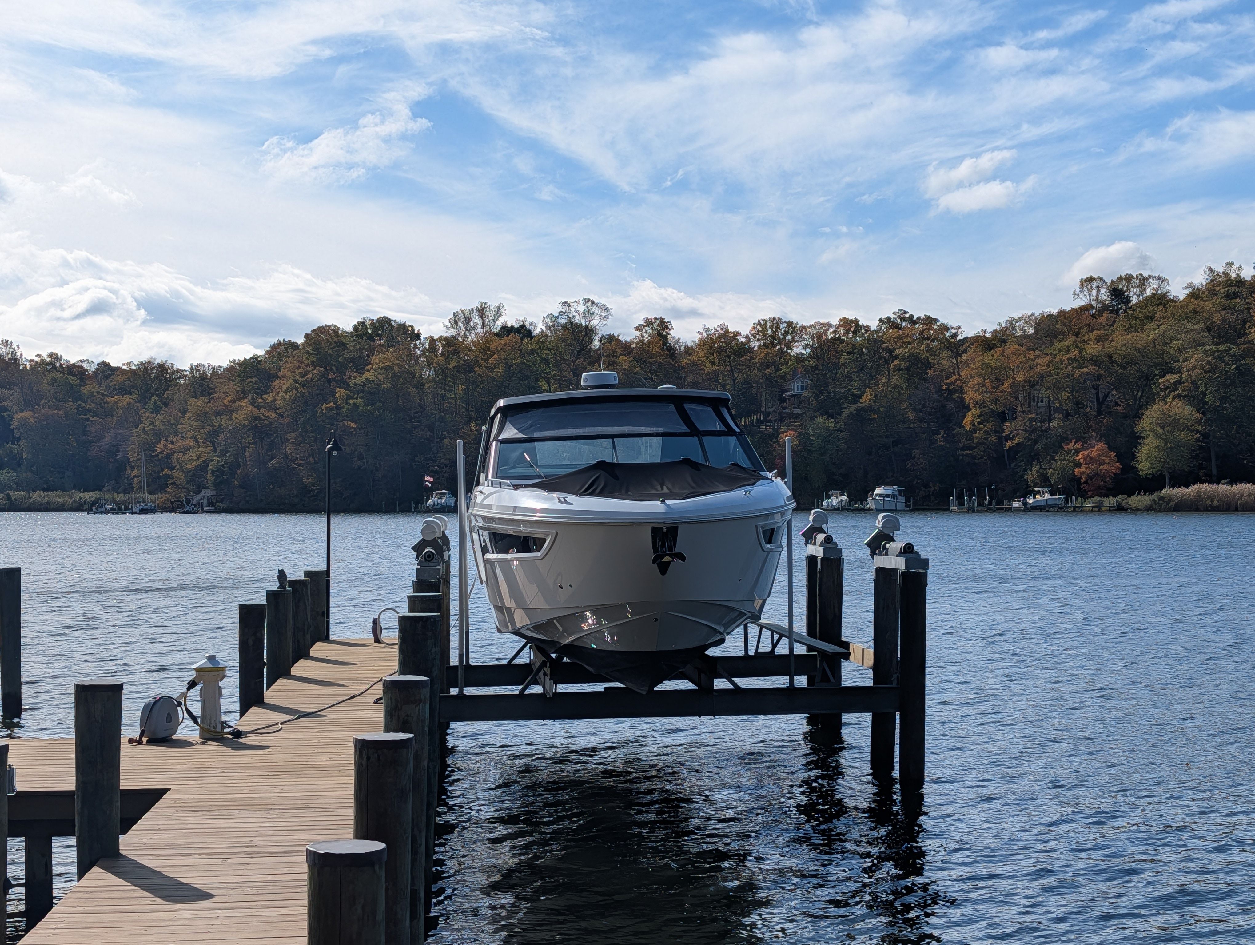 2021 Cruisers Yachts 38 GLS Image Thumbnail #3