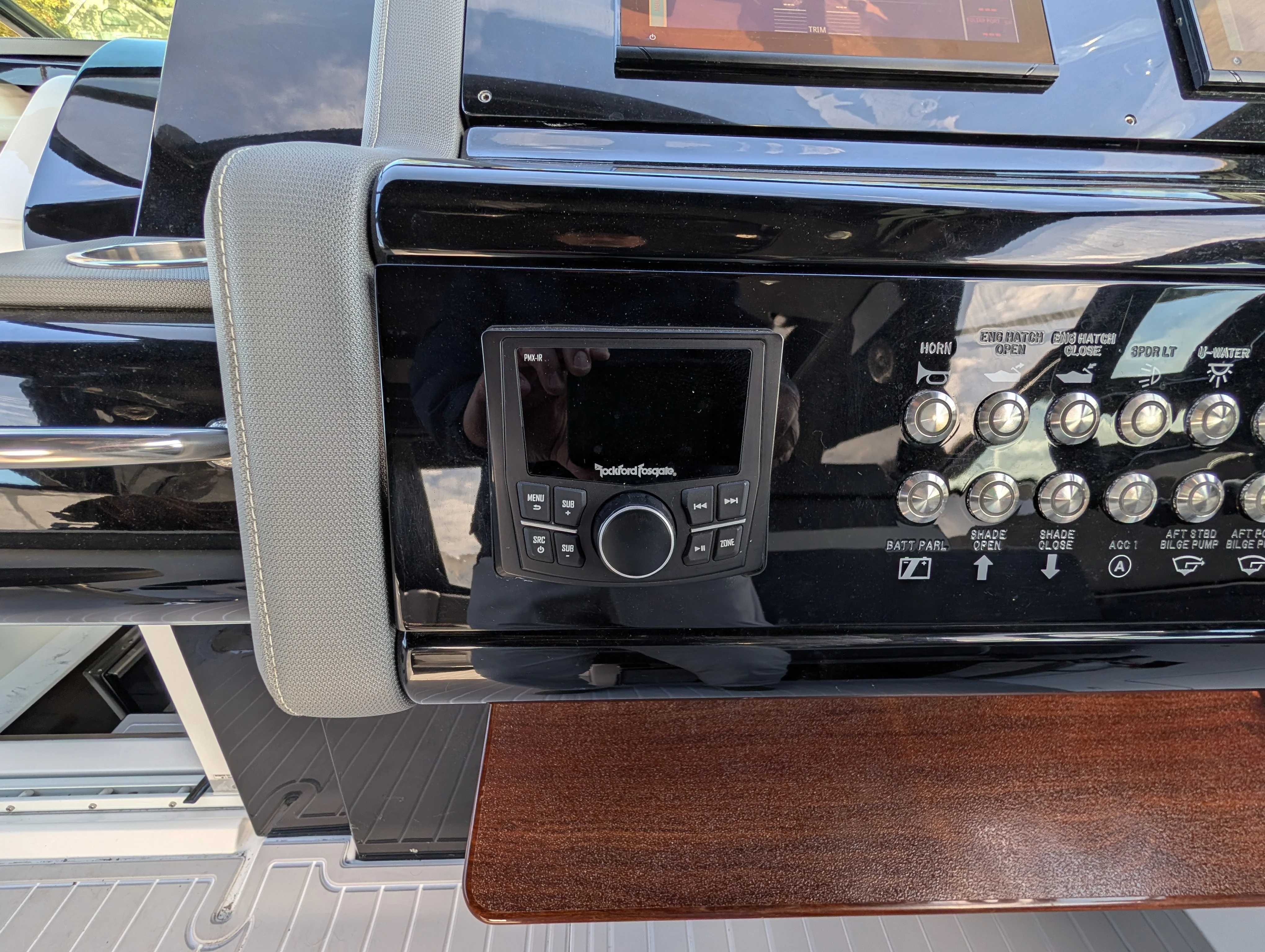 2021 Cruisers Yachts 38 GLS Image Thumbnail #20