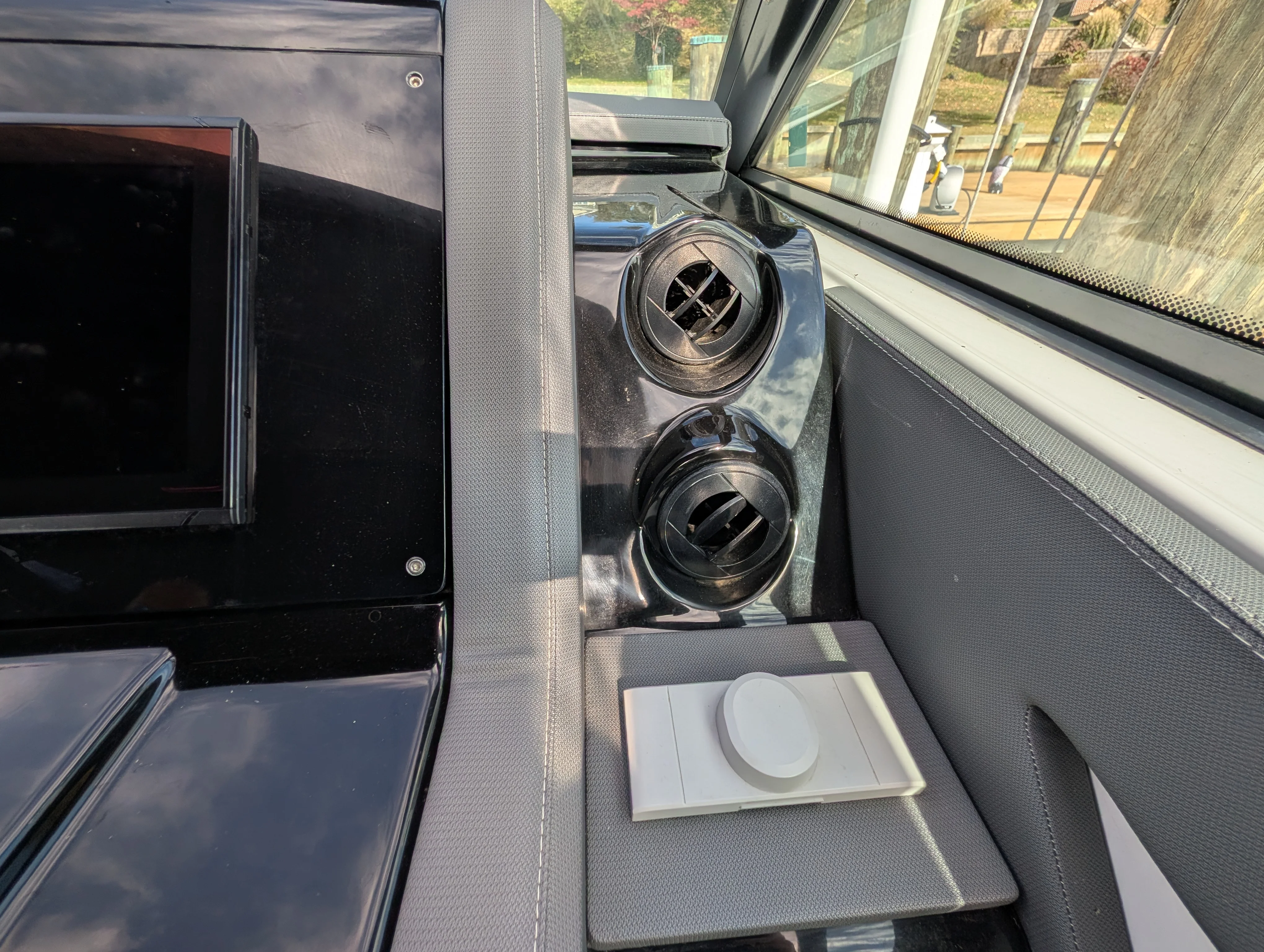 2021 Cruisers Yachts 38 GLS Image Thumbnail #26