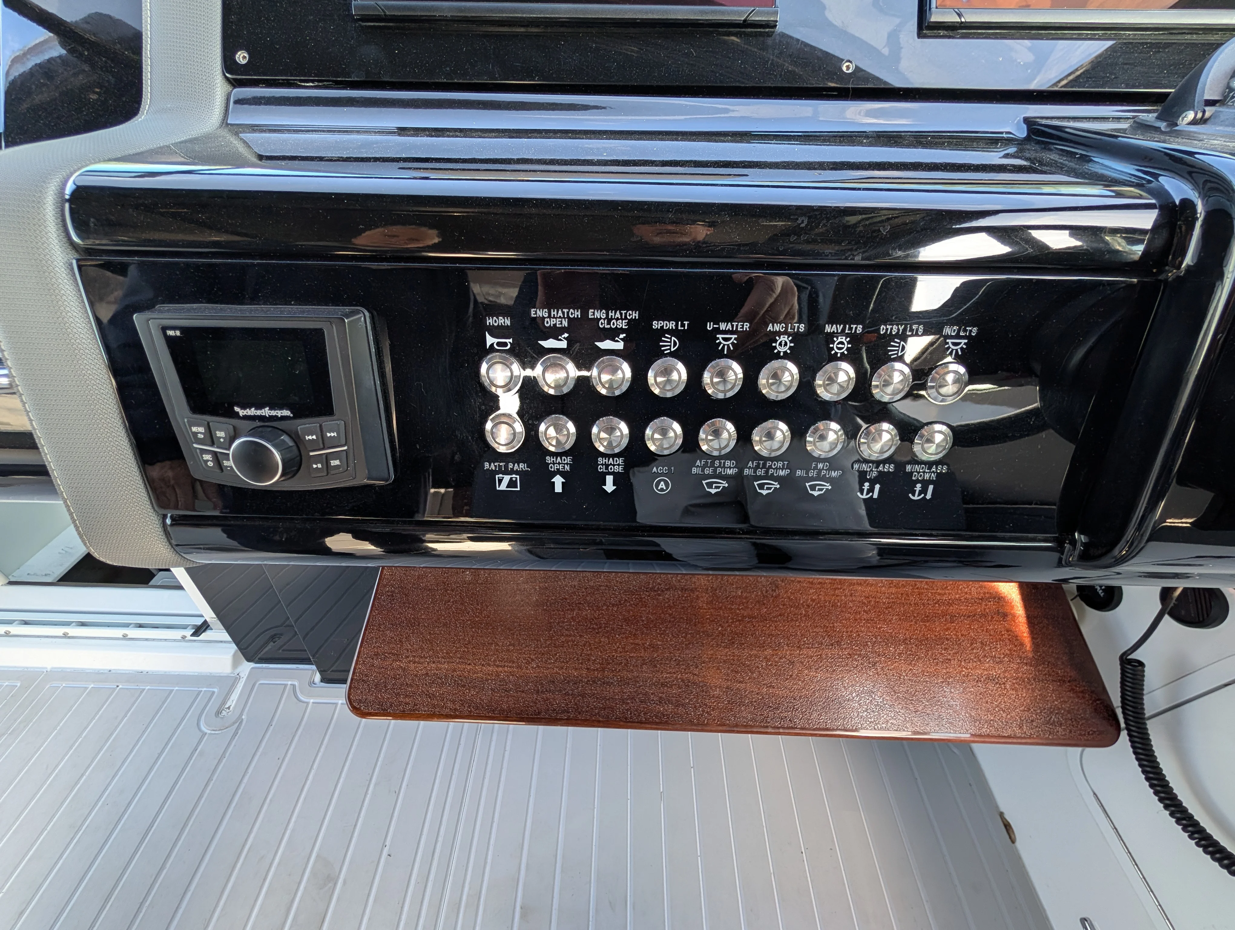 2021 Cruisers Yachts 38 GLS Image Thumbnail #19