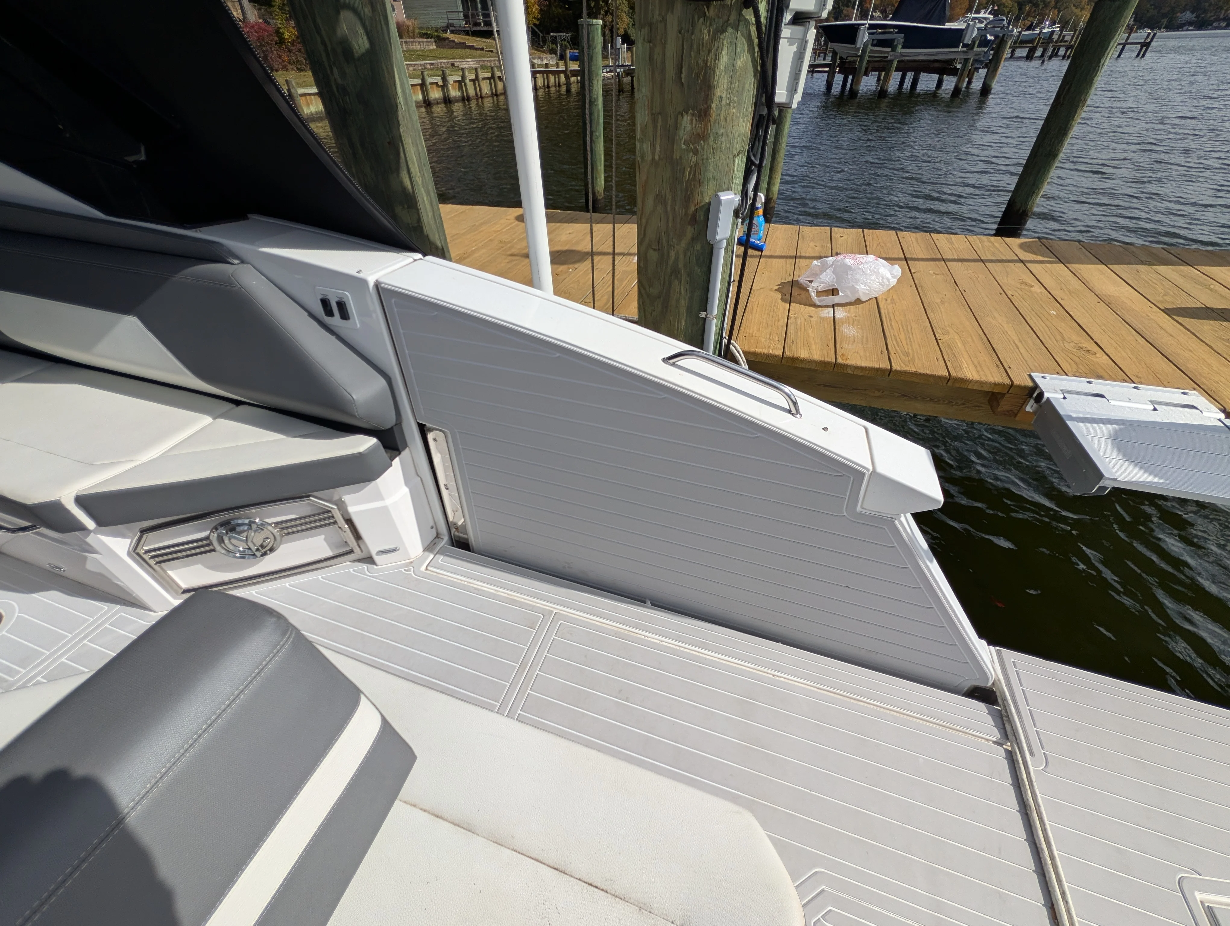 2021 Cruisers Yachts 38 GLS Image Thumbnail #41