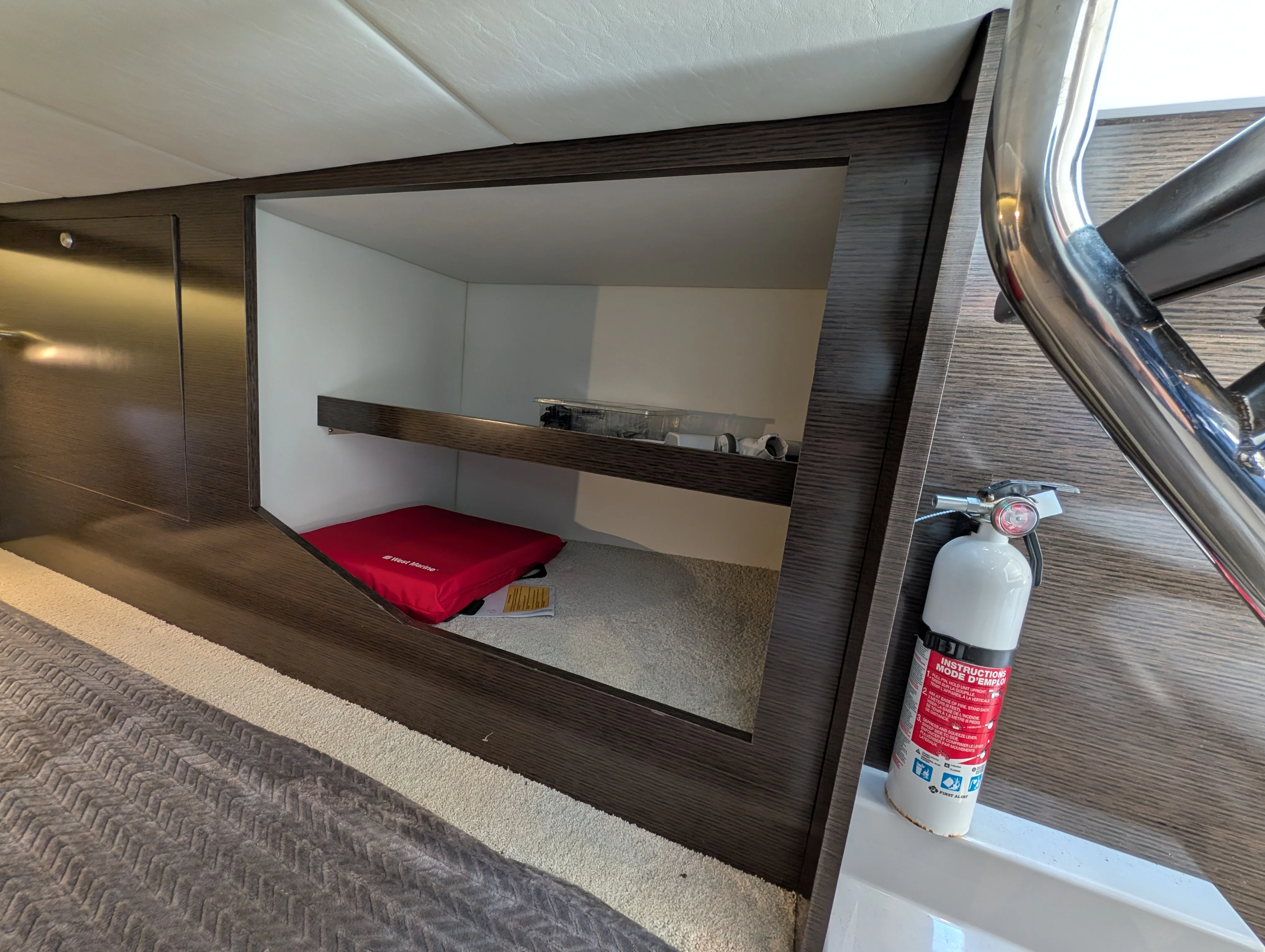 2021 Cruisers Yachts 38 GLS Image Thumbnail #44