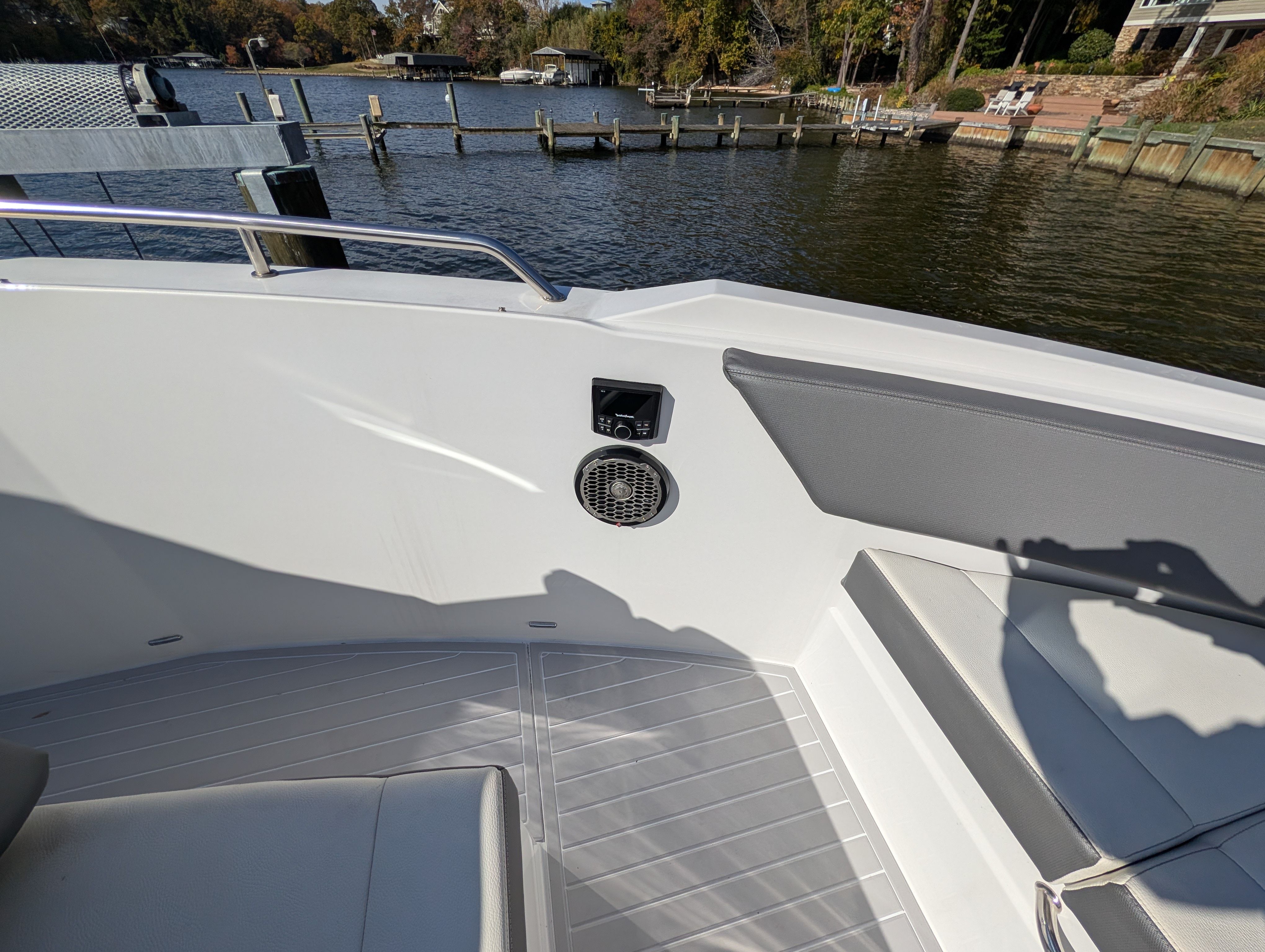 2021 Cruisers Yachts 38 GLS Image Thumbnail #8