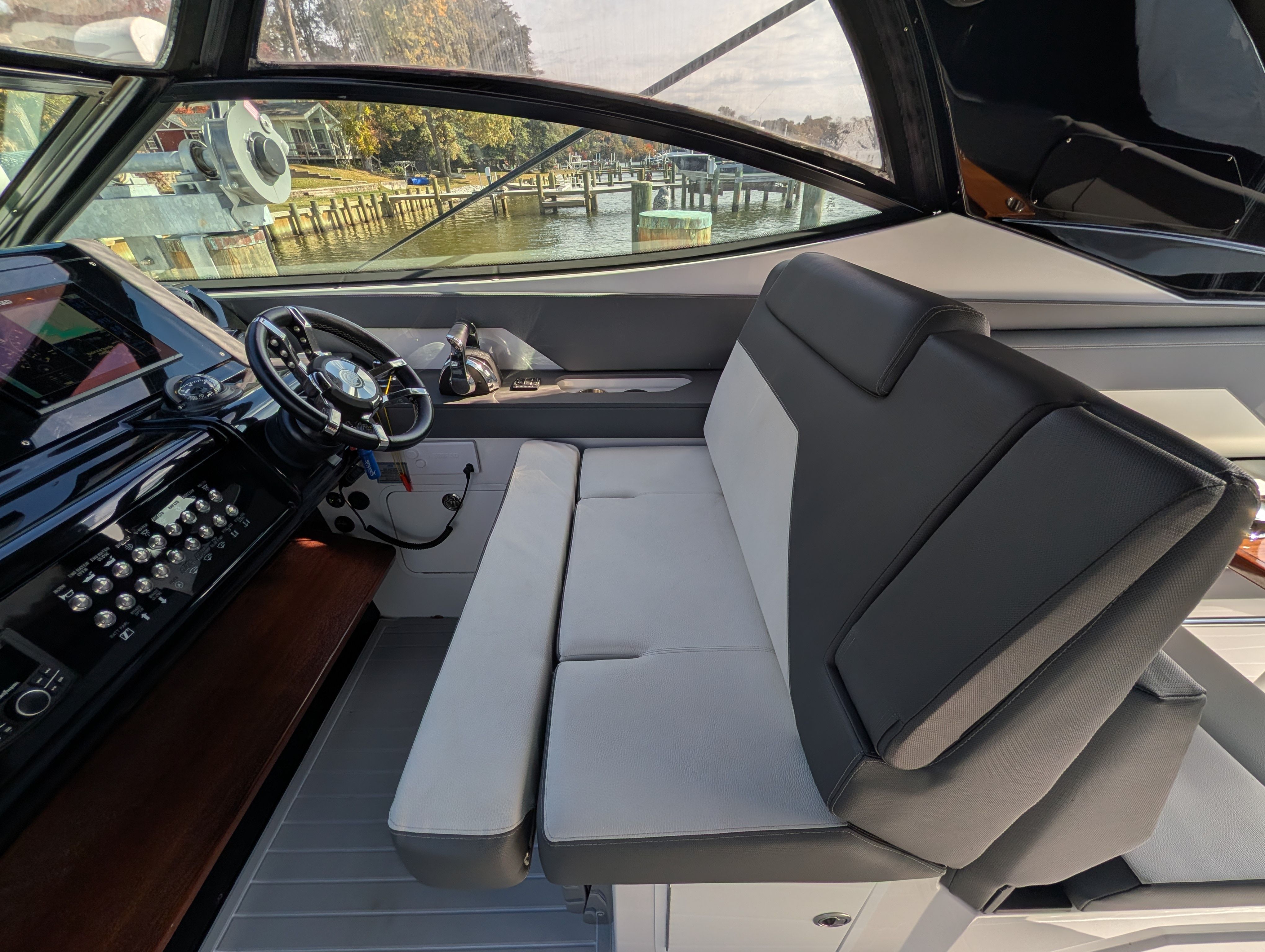 2021 Cruisers Yachts 38 GLS Image Thumbnail #21