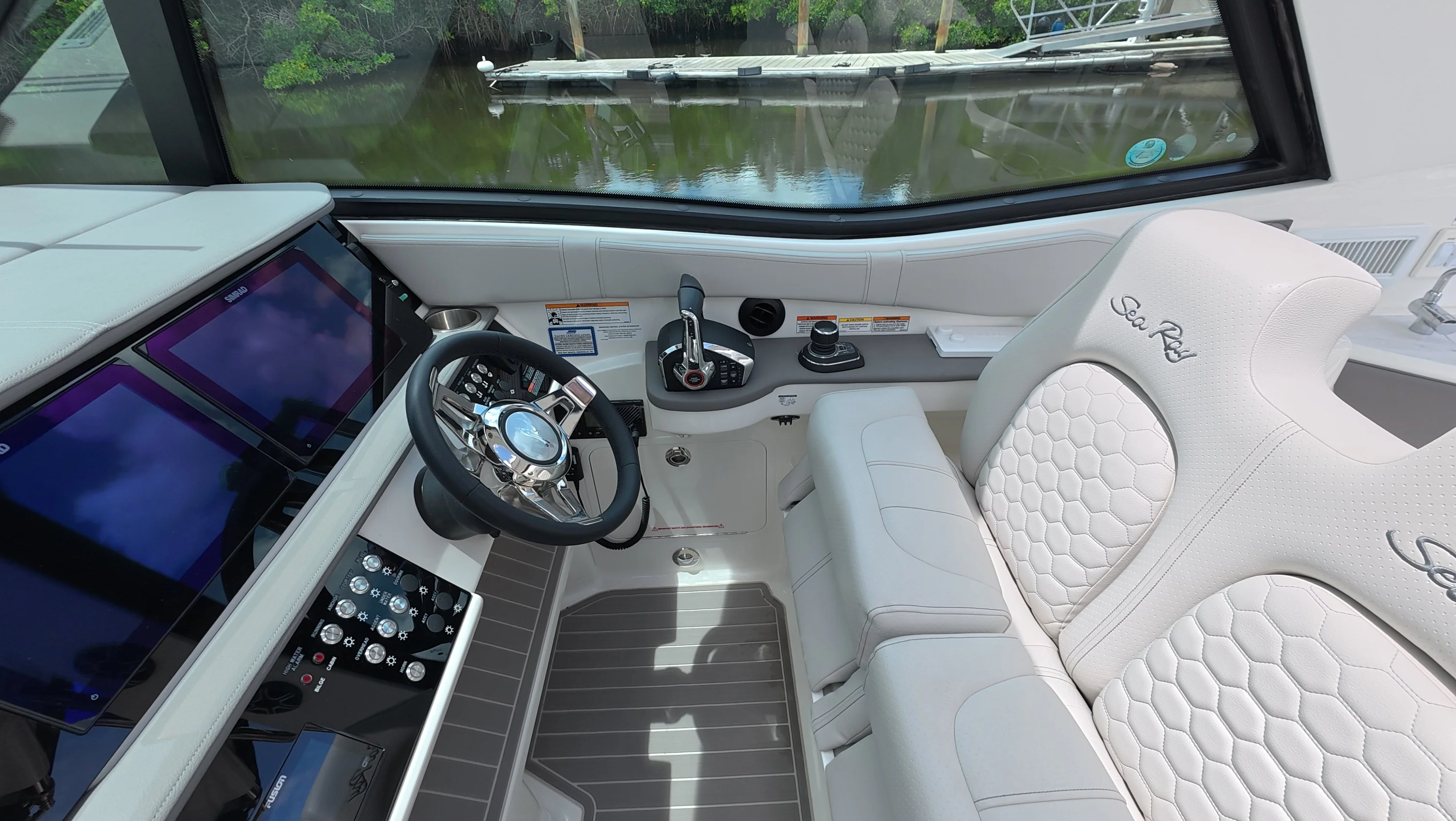 2026 Sea Ray Sundancer 320 Outboard Image Thumbnail #32