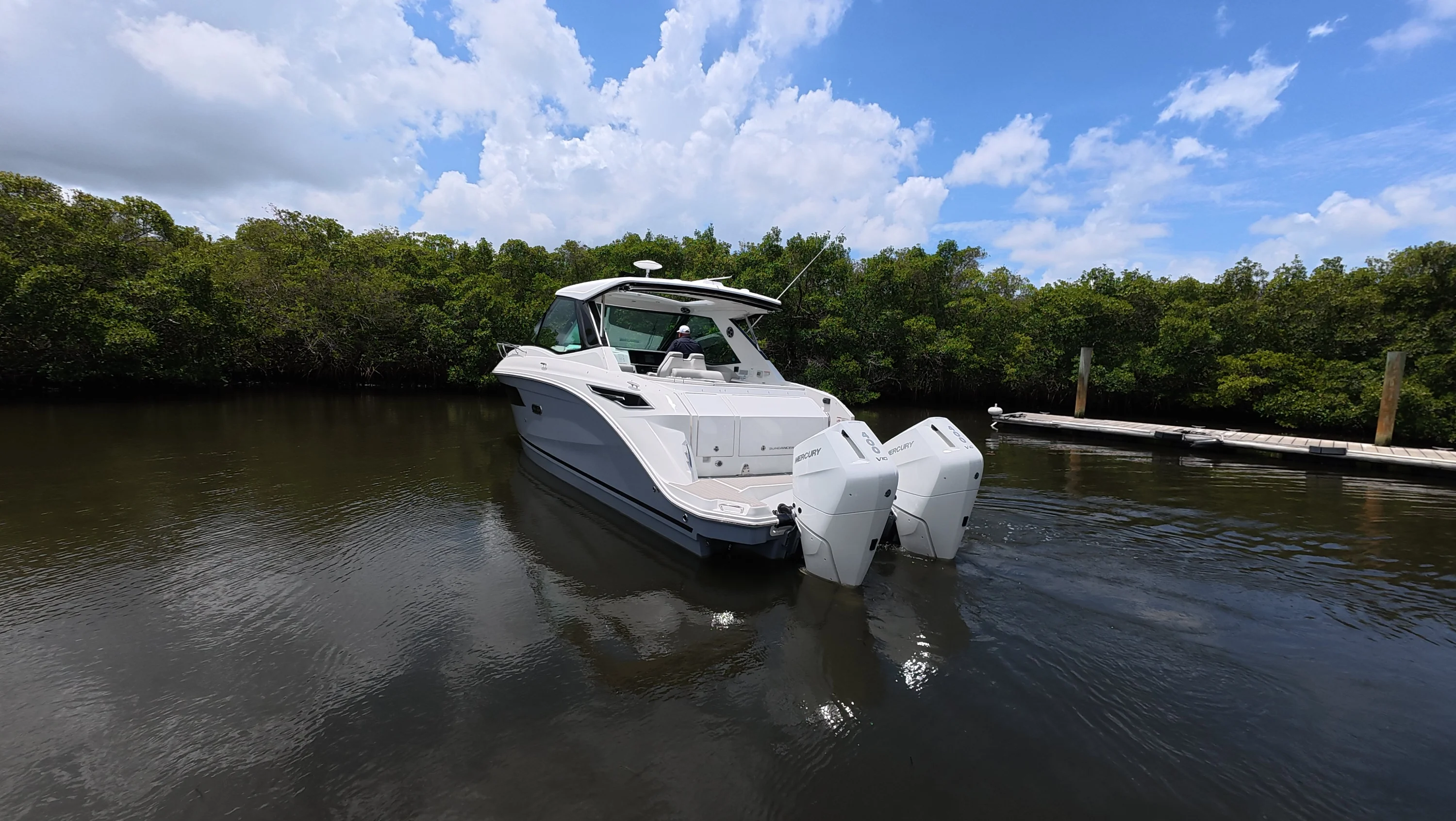 2026 Sea Ray Sundancer 320 Outboard Image Thumbnail #16