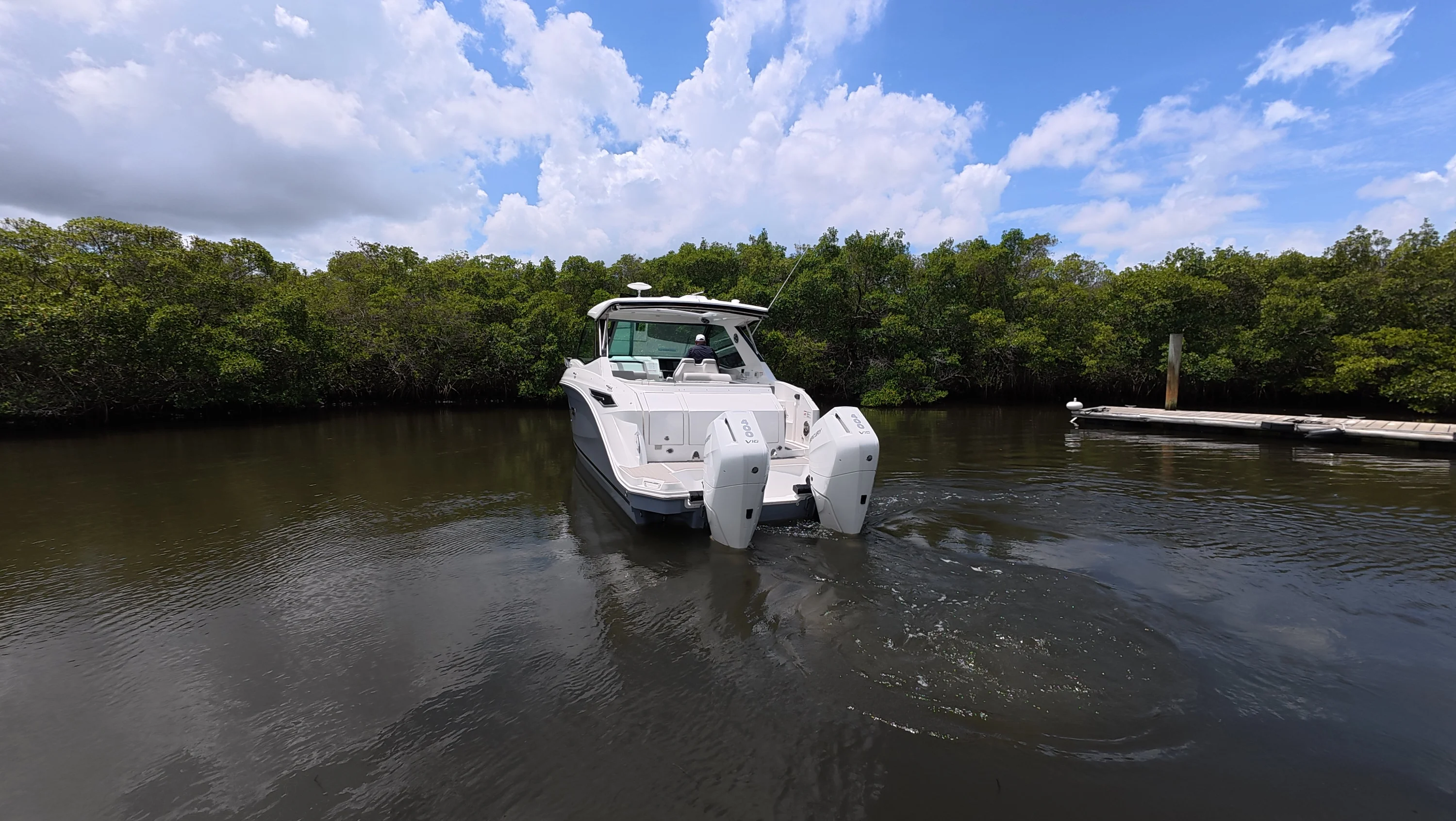 2026 Sea Ray Sundancer 320 Outboard Image Thumbnail #15