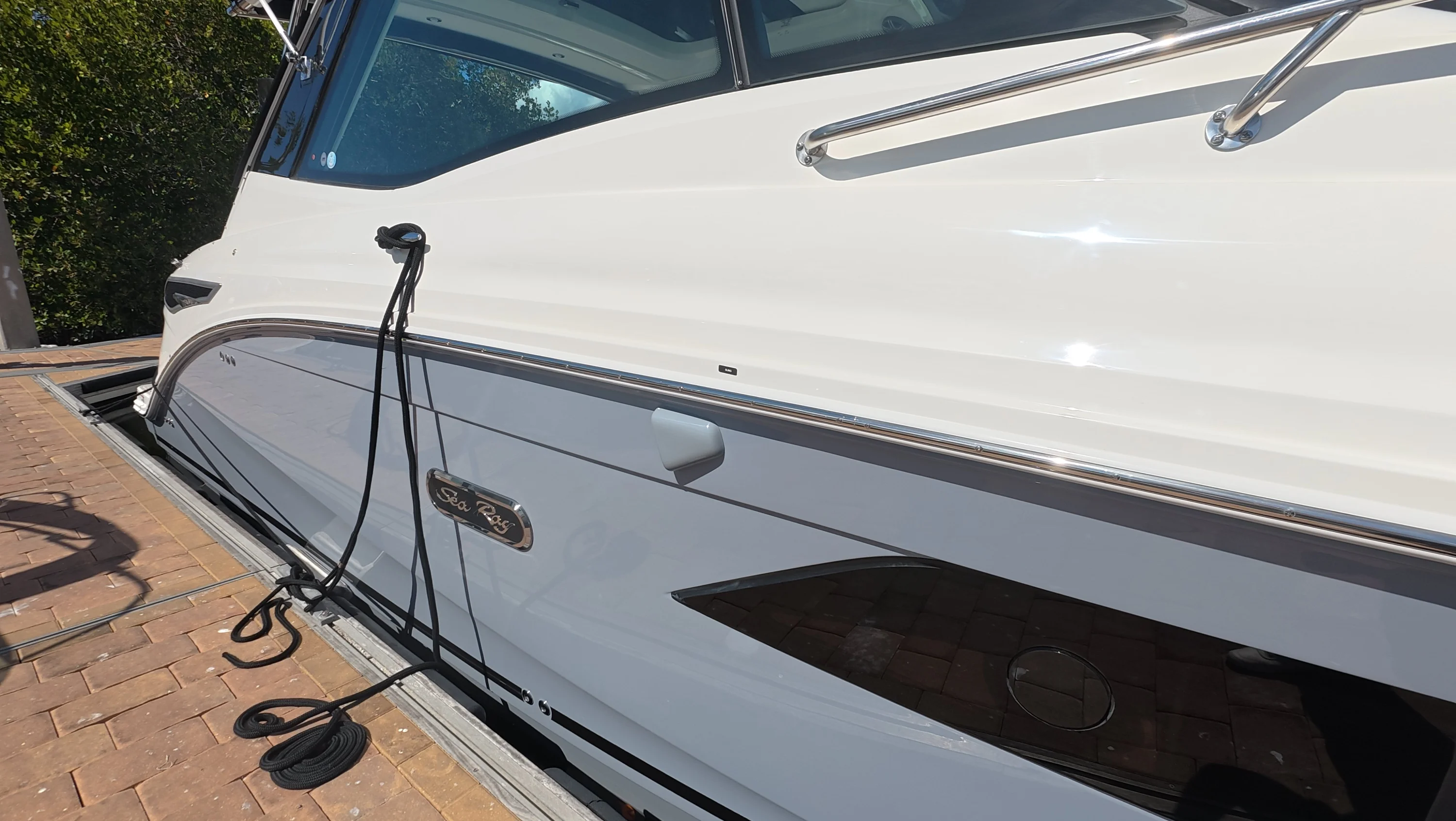 2026 Sea Ray Sundancer 320 Outboard Image Thumbnail #32