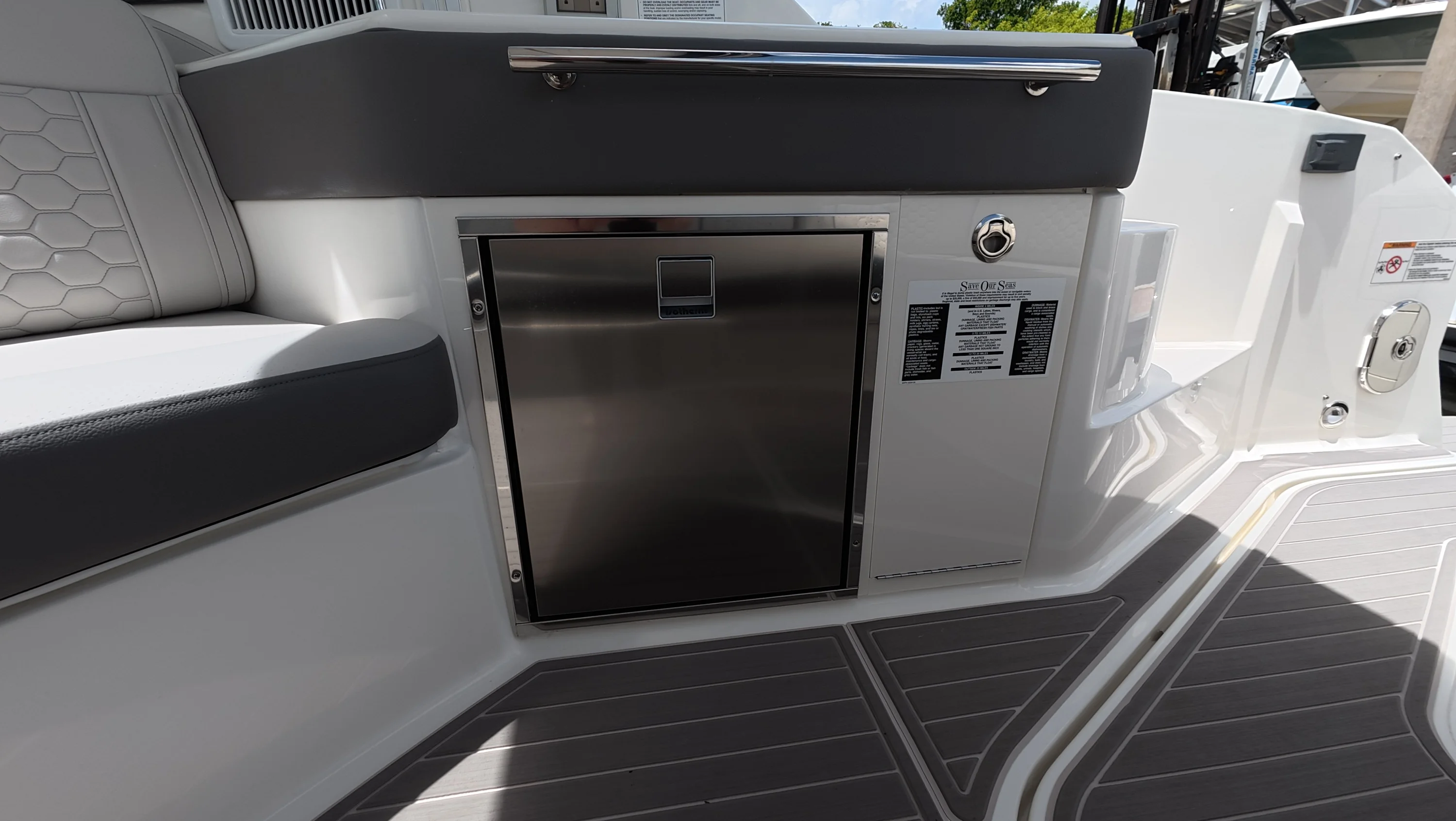 2026 Sea Ray Sundancer 320 Outboard Image Thumbnail #27