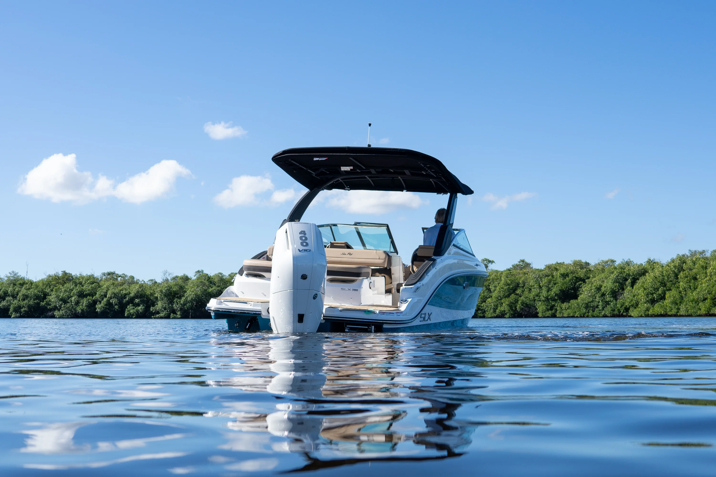 2026 Sea Ray SLX 260 Outboard Image Thumbnail #31