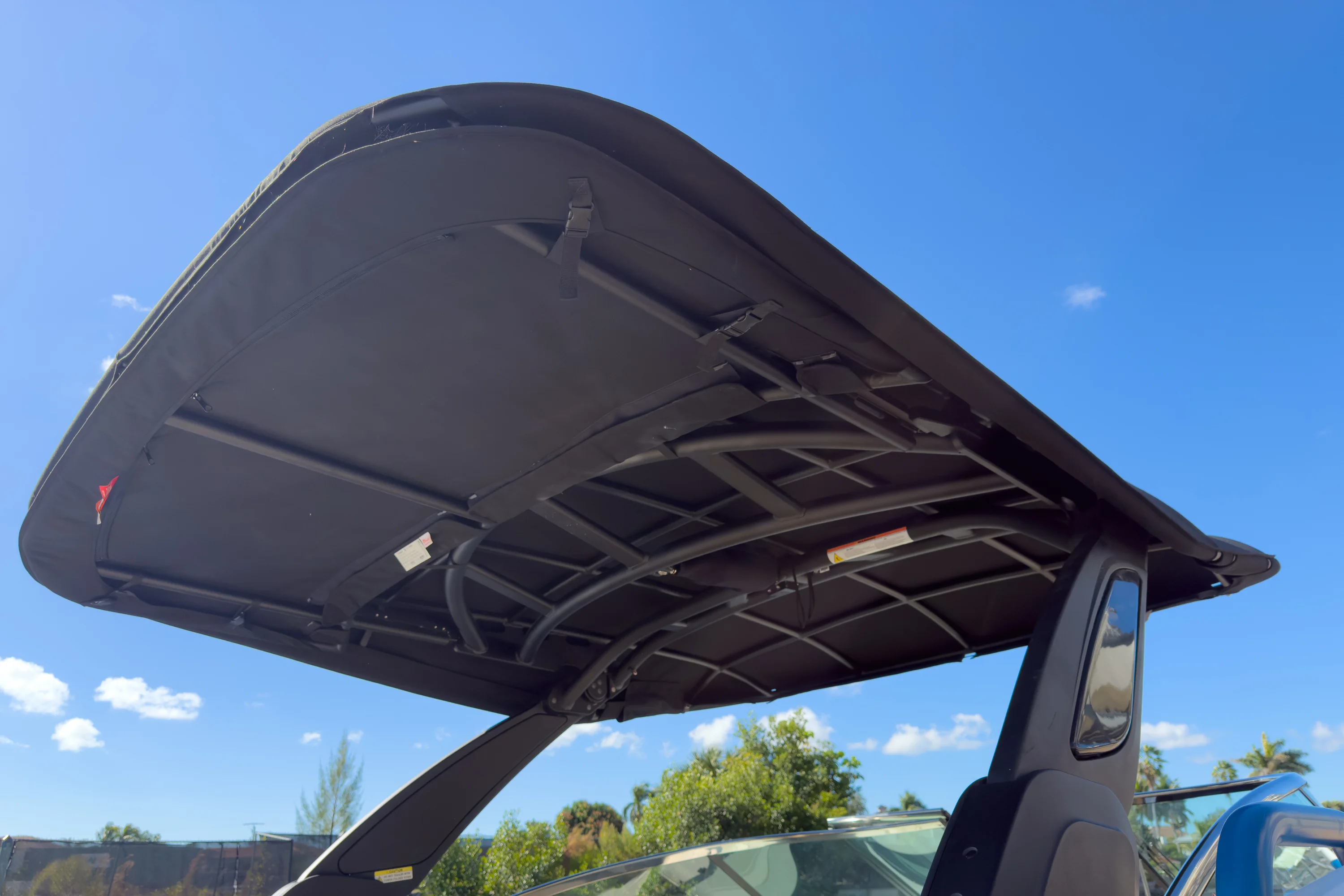 2026 Sea Ray SLX 260 Outboard Image Thumbnail #7