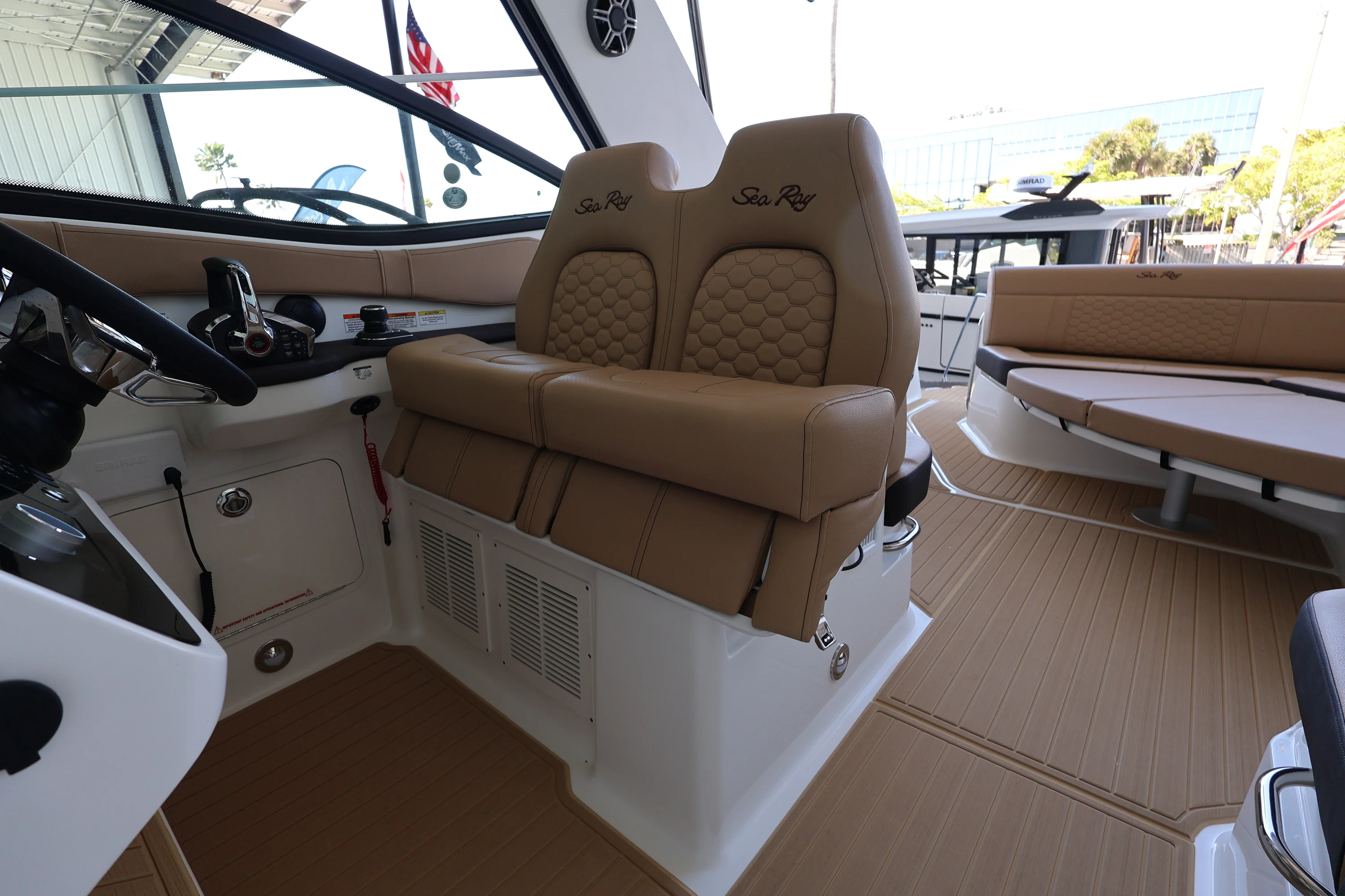 2026 Sea Ray Sundancer 320 Outboard Image Thumbnail #37