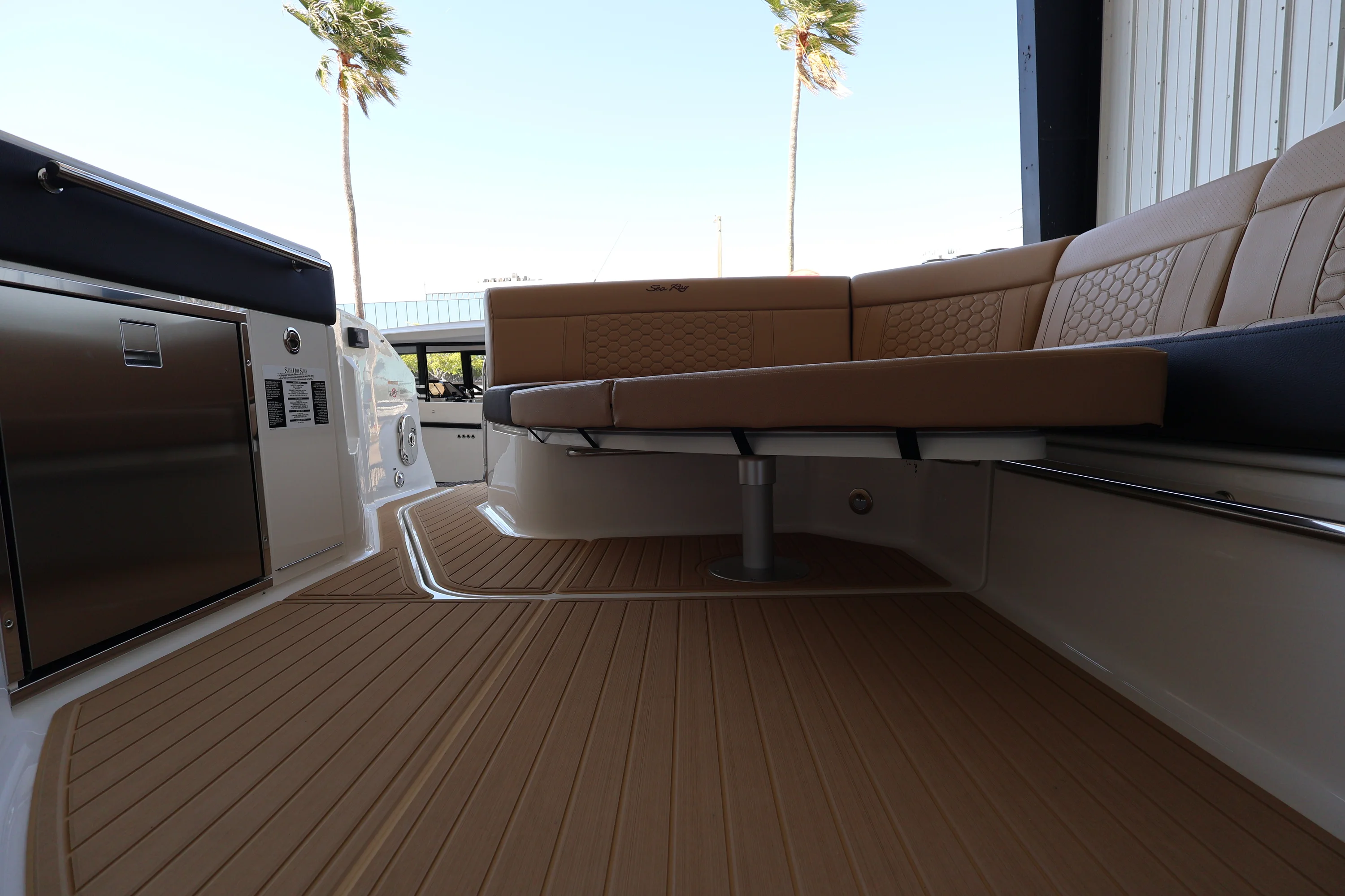 2026 Sea Ray Sundancer 320 Outboard Image Thumbnail #10