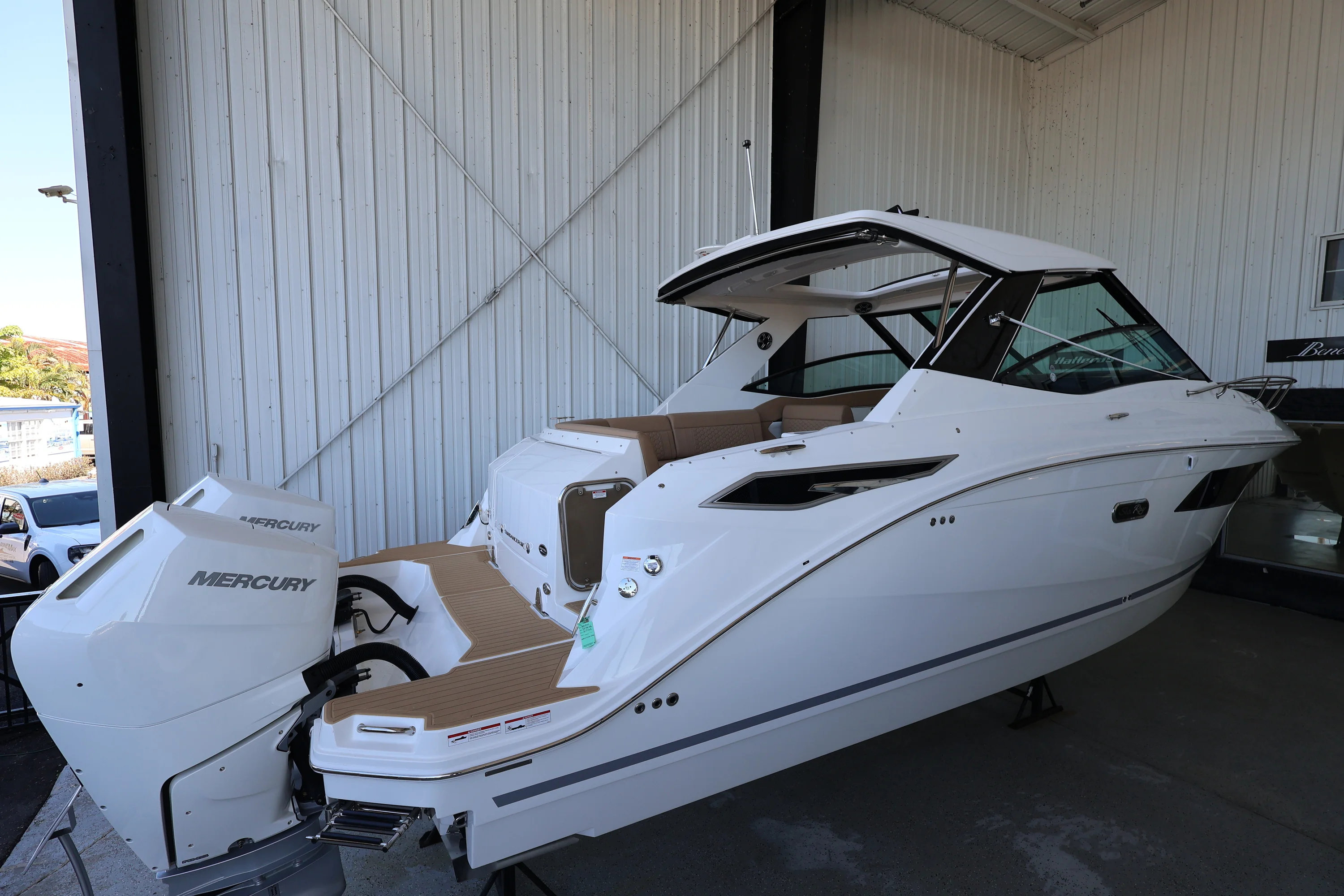 2026 Sea Ray Sundancer 320 Outboard Image Thumbnail #2