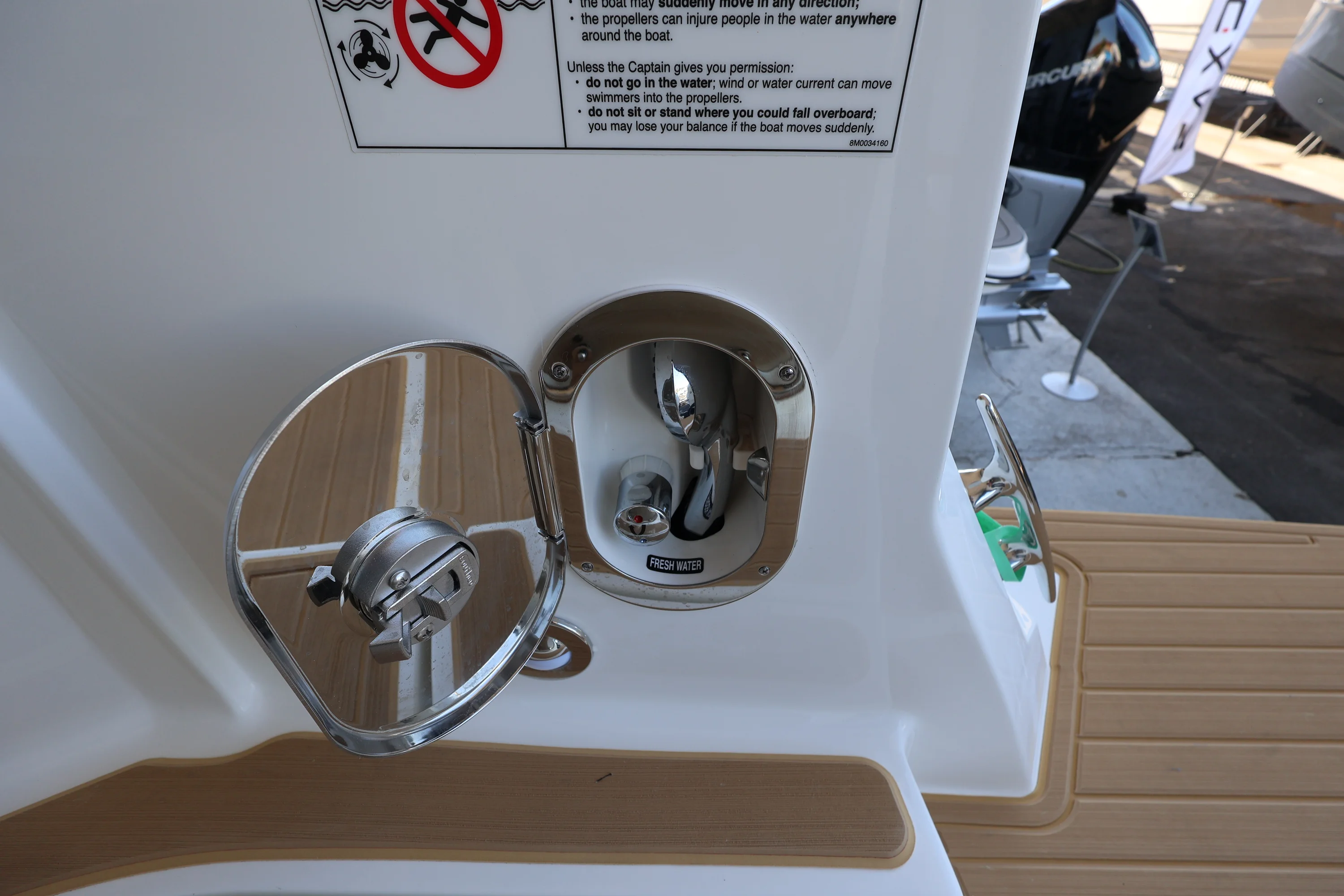 2026 Sea Ray Sundancer 320 Outboard Image Thumbnail #5