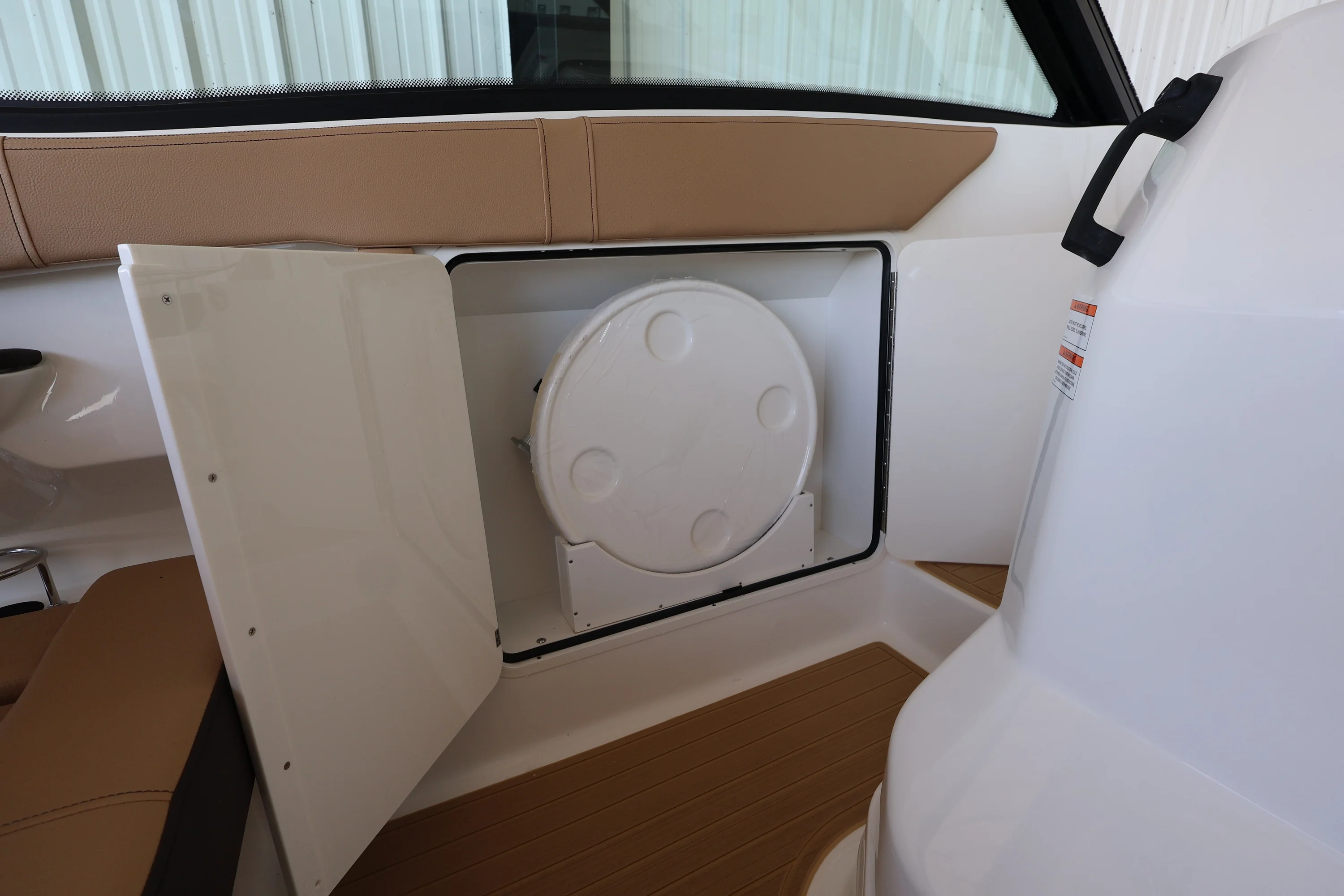 2026 Sea Ray Sundancer 320 Outboard Image Thumbnail #17