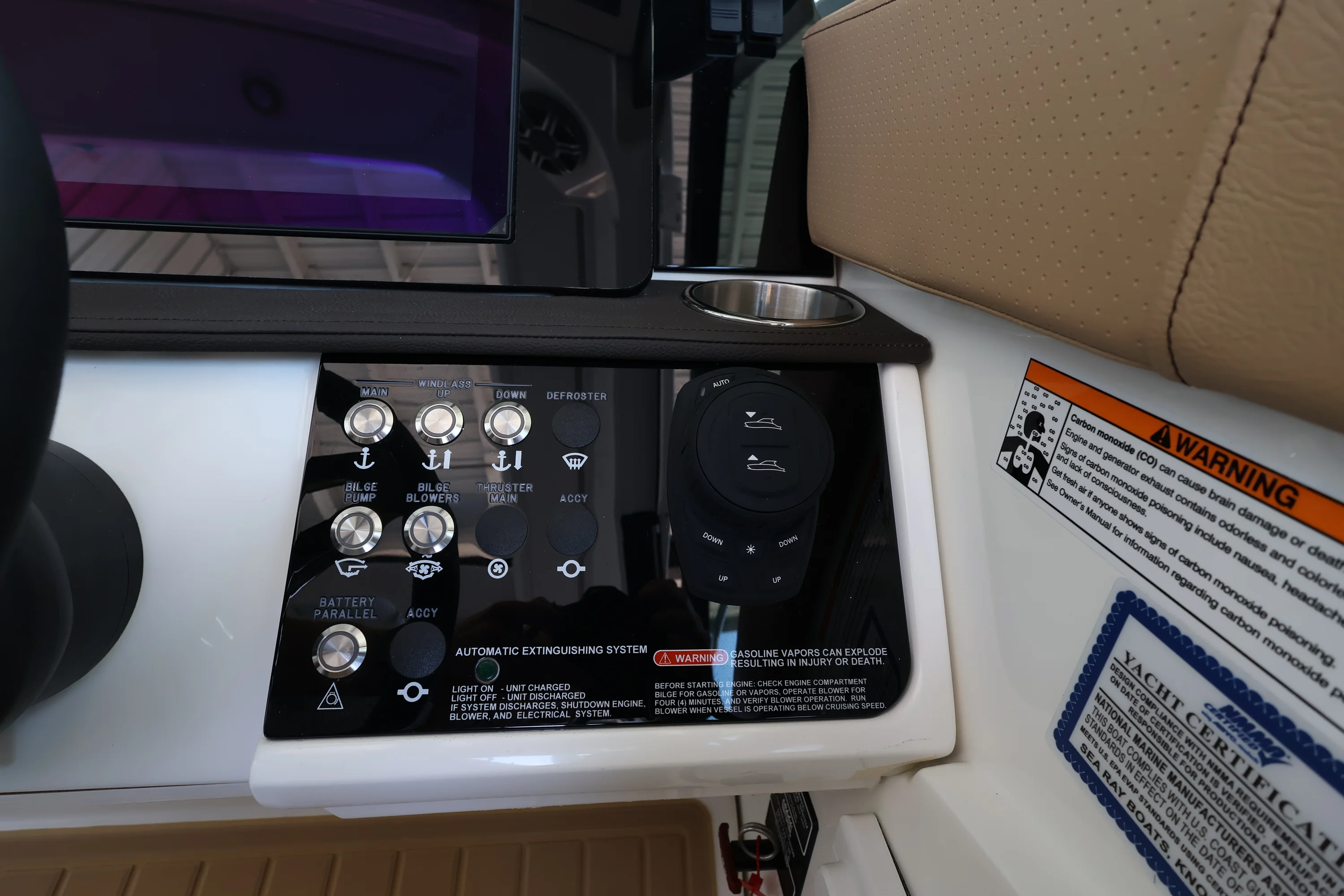 2026 Sea Ray Sundancer 320 Outboard Image Thumbnail #23