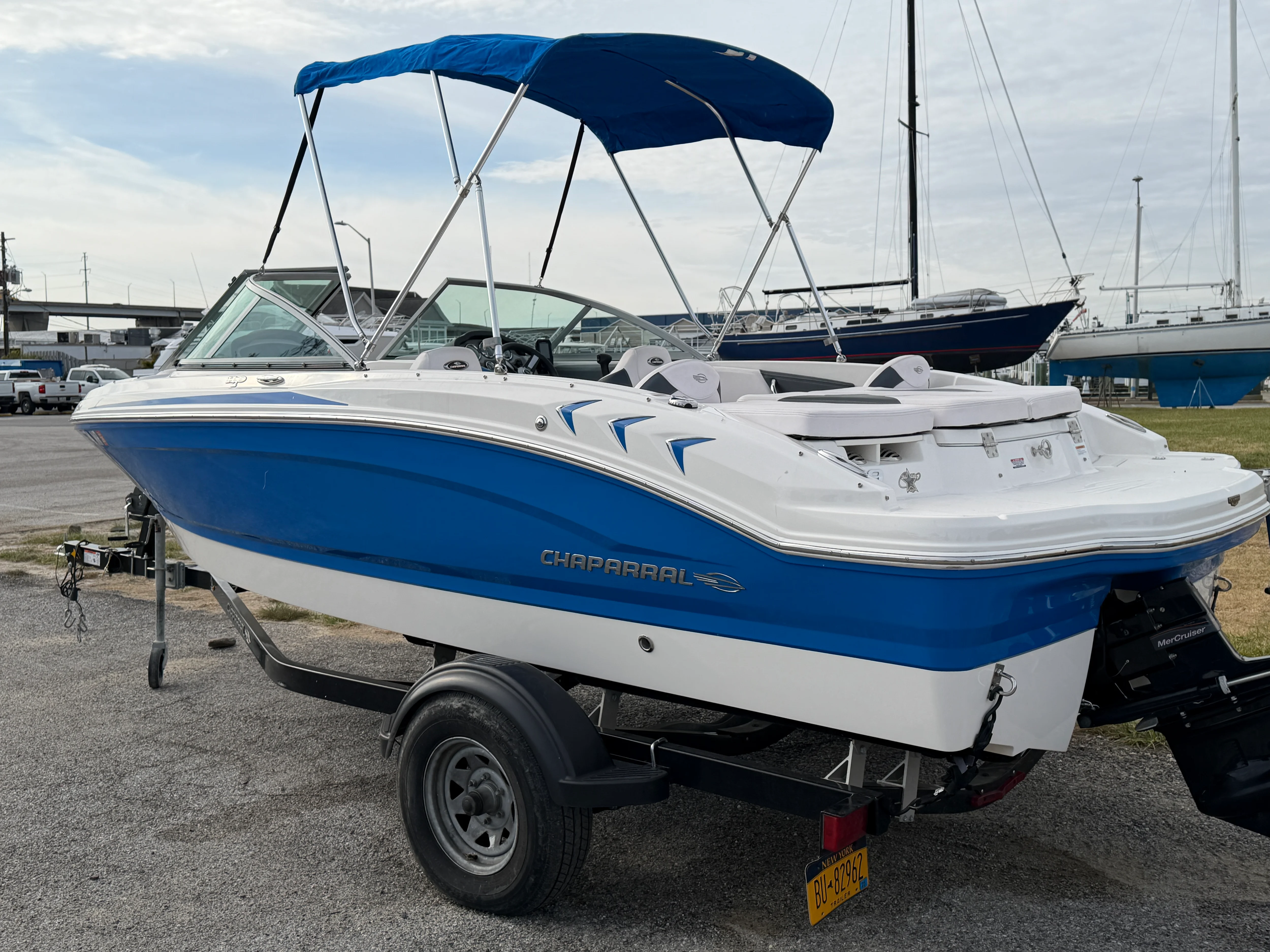 2019 Chaparral 19 FISH AND SKI Image Thumbnail #3