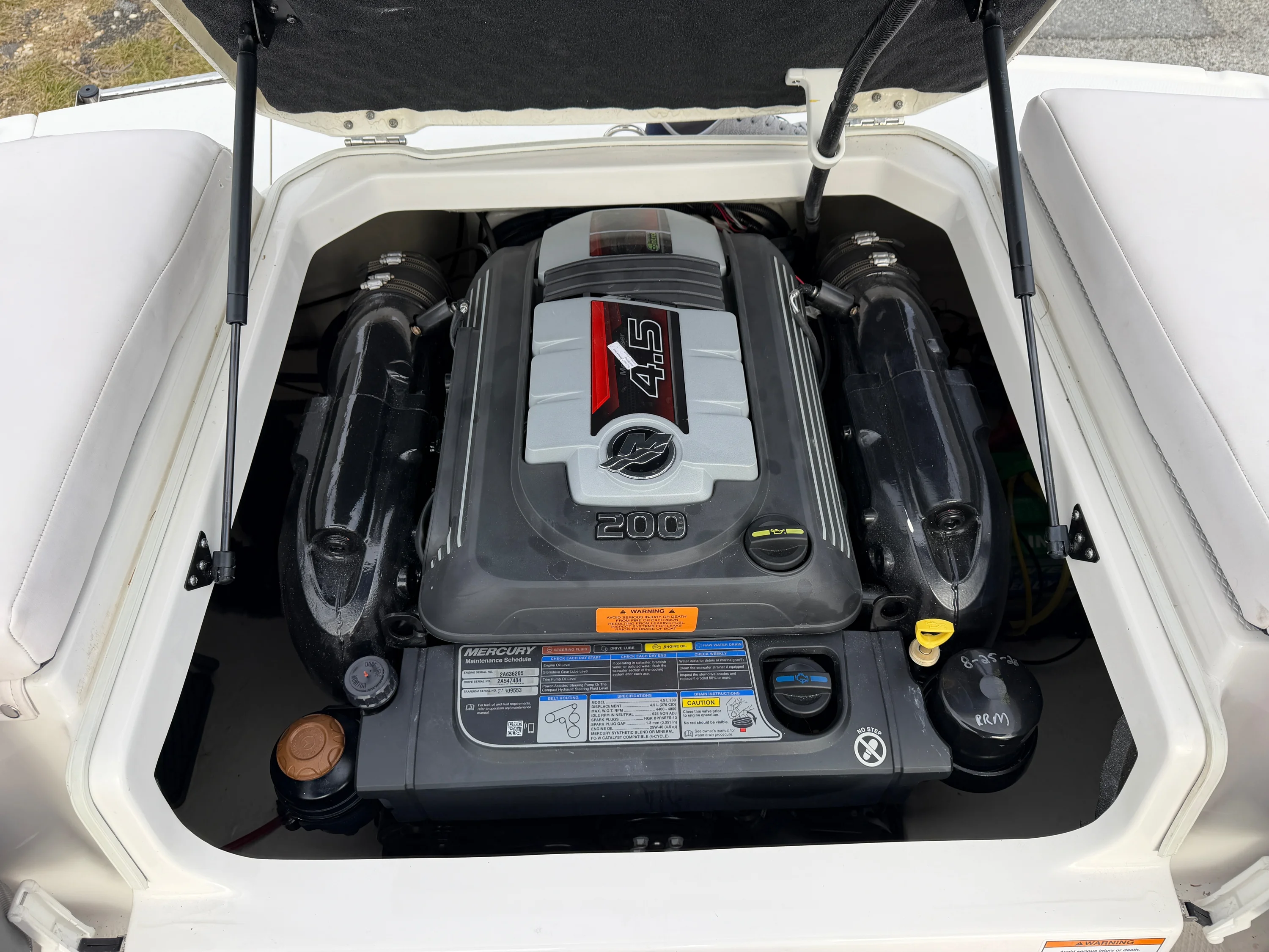 2019 Chaparral 19 FISH AND SKI Image Thumbnail #11