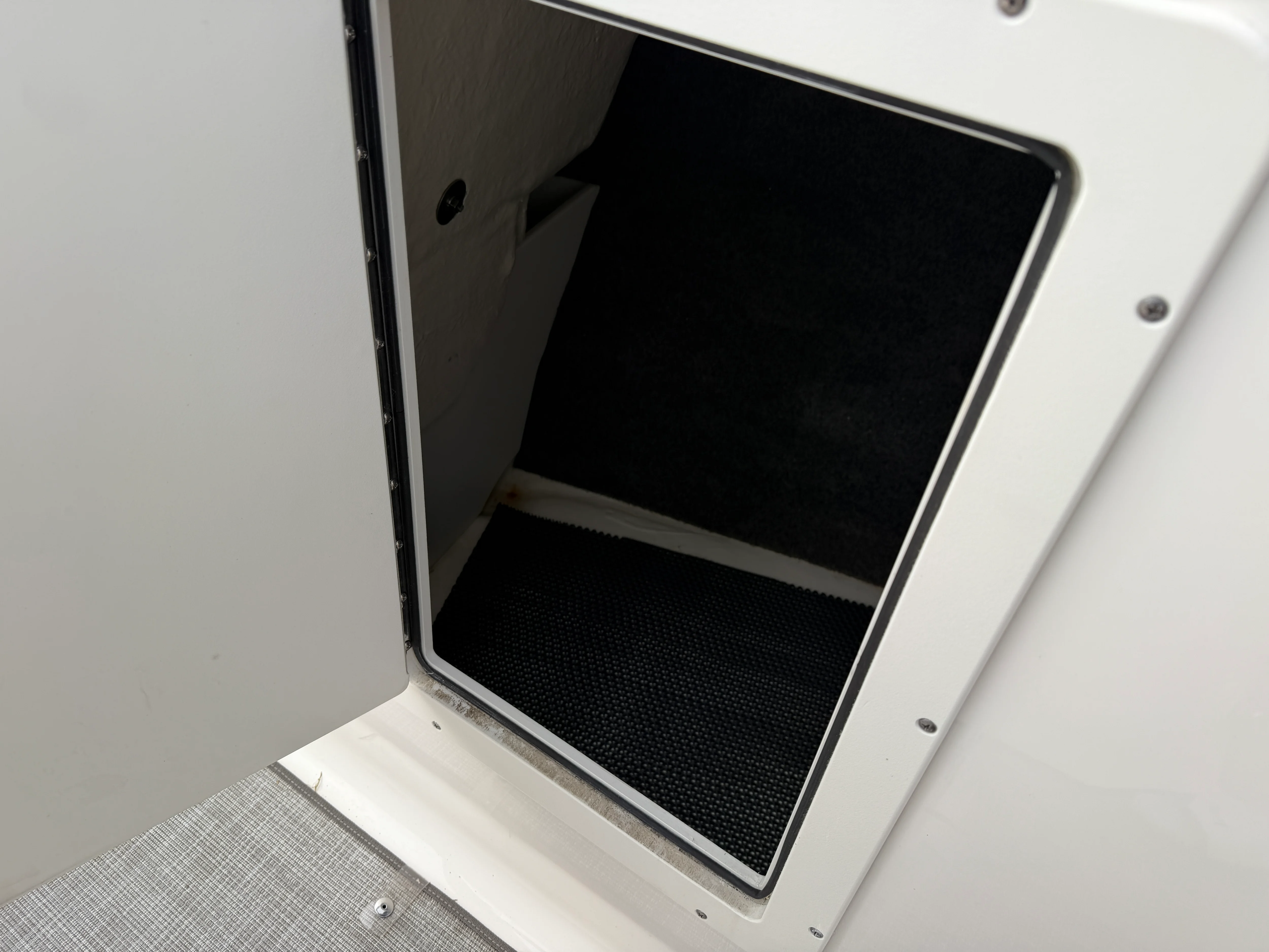 2019 Chaparral 19 FISH AND SKI Image Thumbnail #27