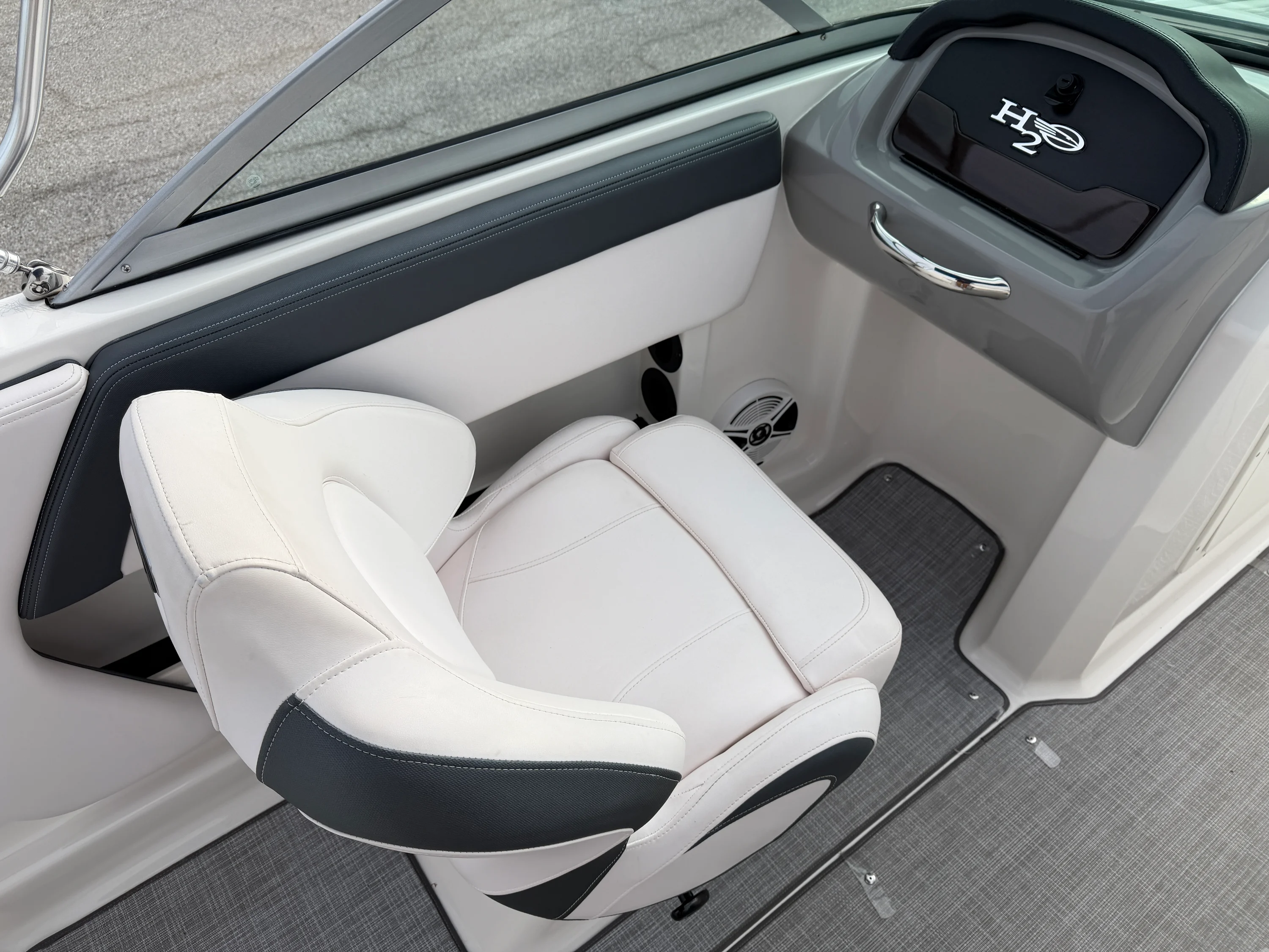 2019 Chaparral 19 FISH AND SKI Image Thumbnail #19