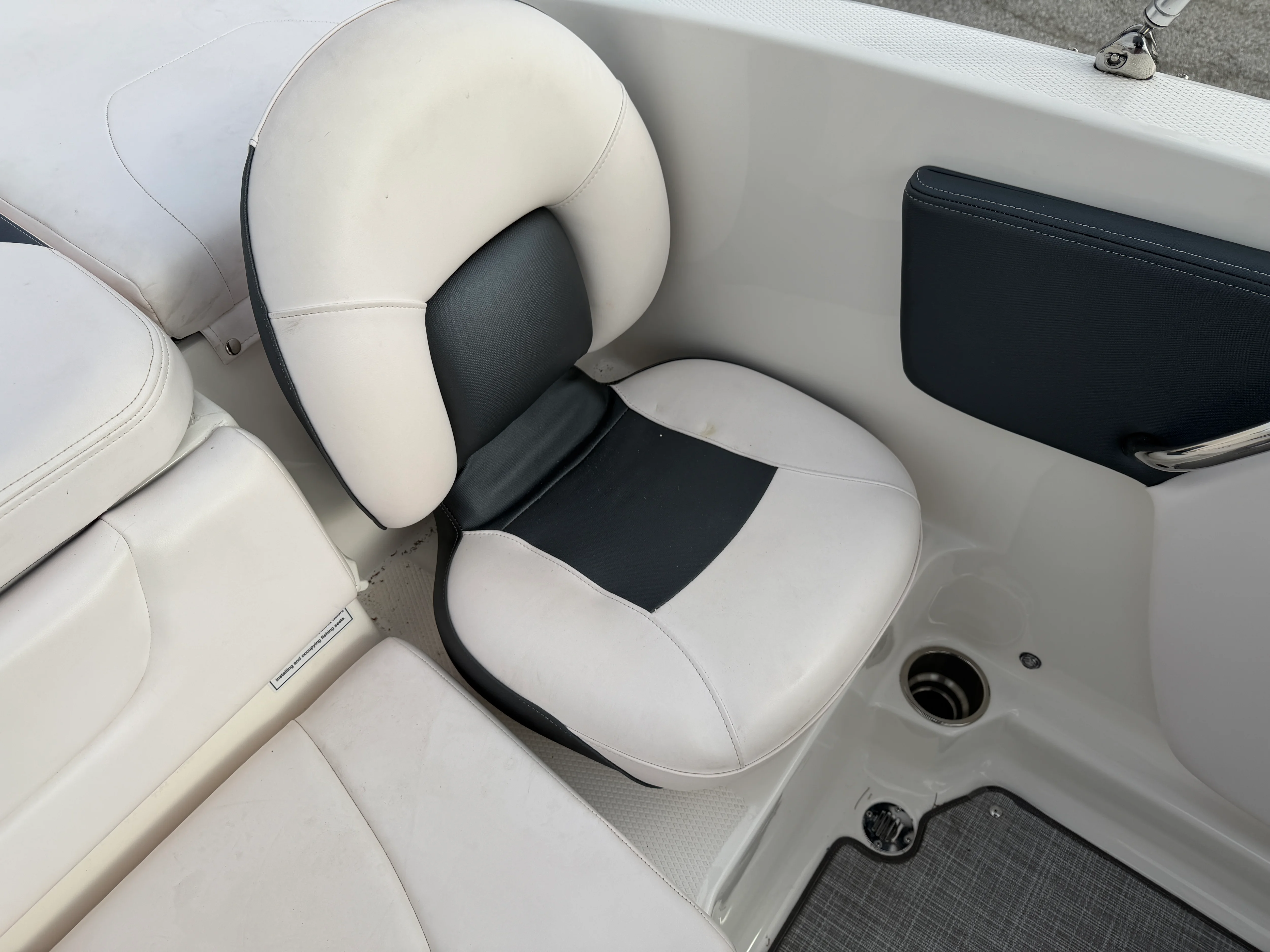 2019 Chaparral 19 FISH AND SKI Image Thumbnail #17