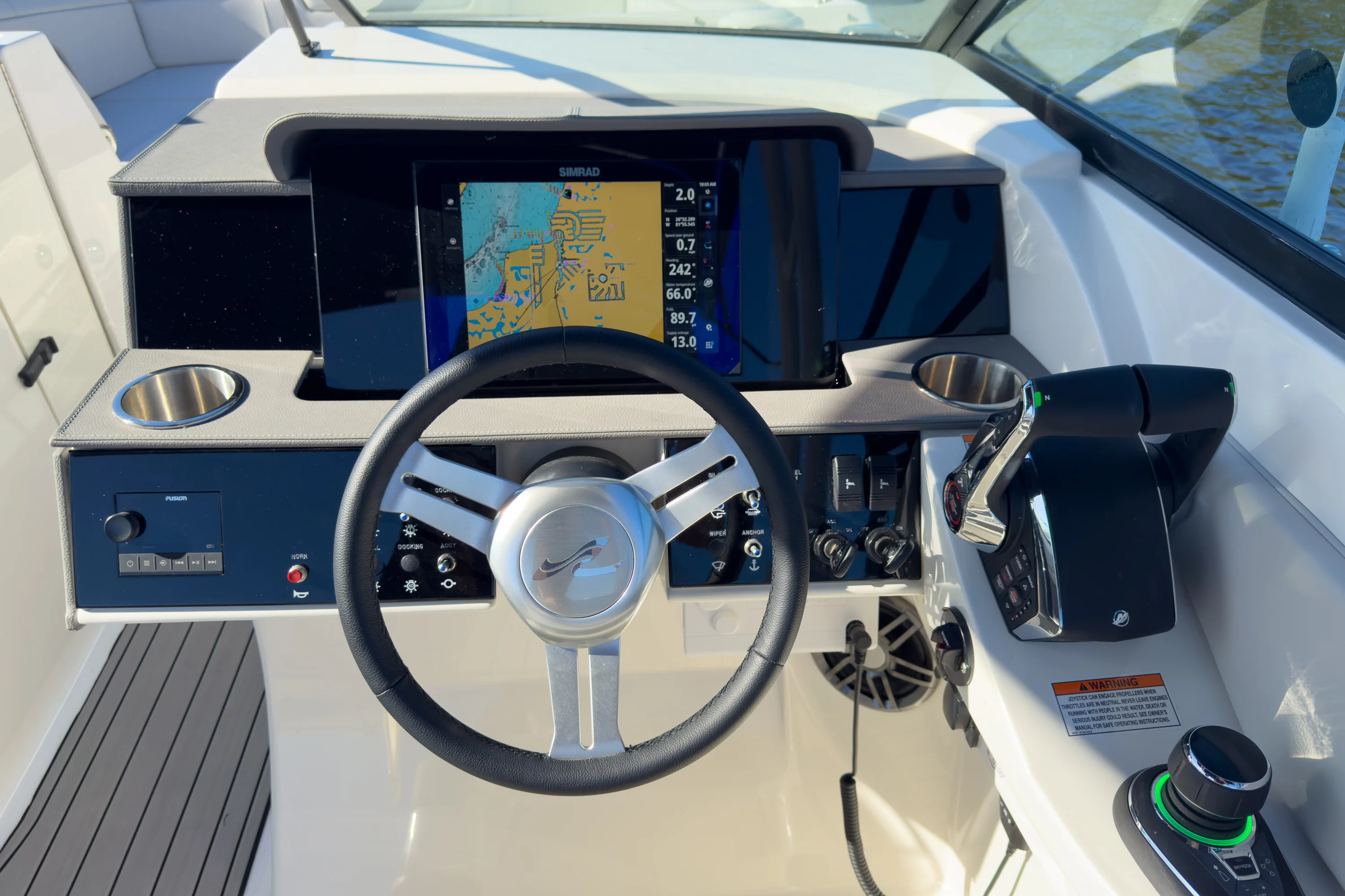 2026 Sea Ray SDX 290 Outboard Image Thumbnail #14