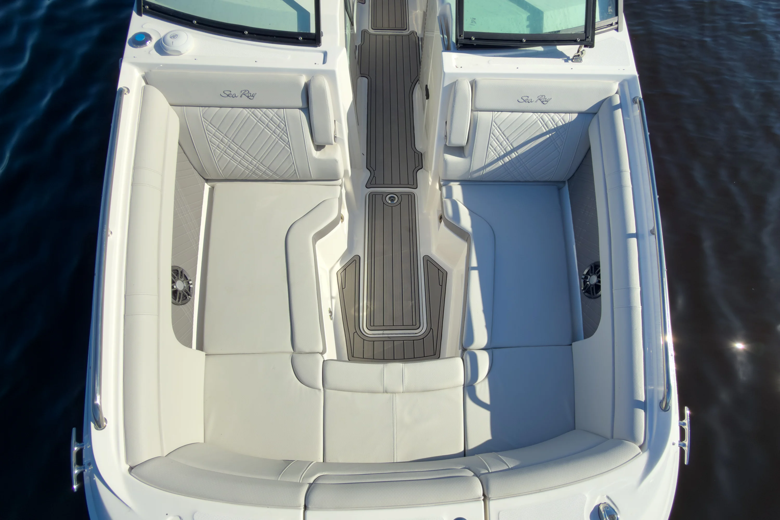 2026 Sea Ray SDX 290 Outboard Image Thumbnail #15