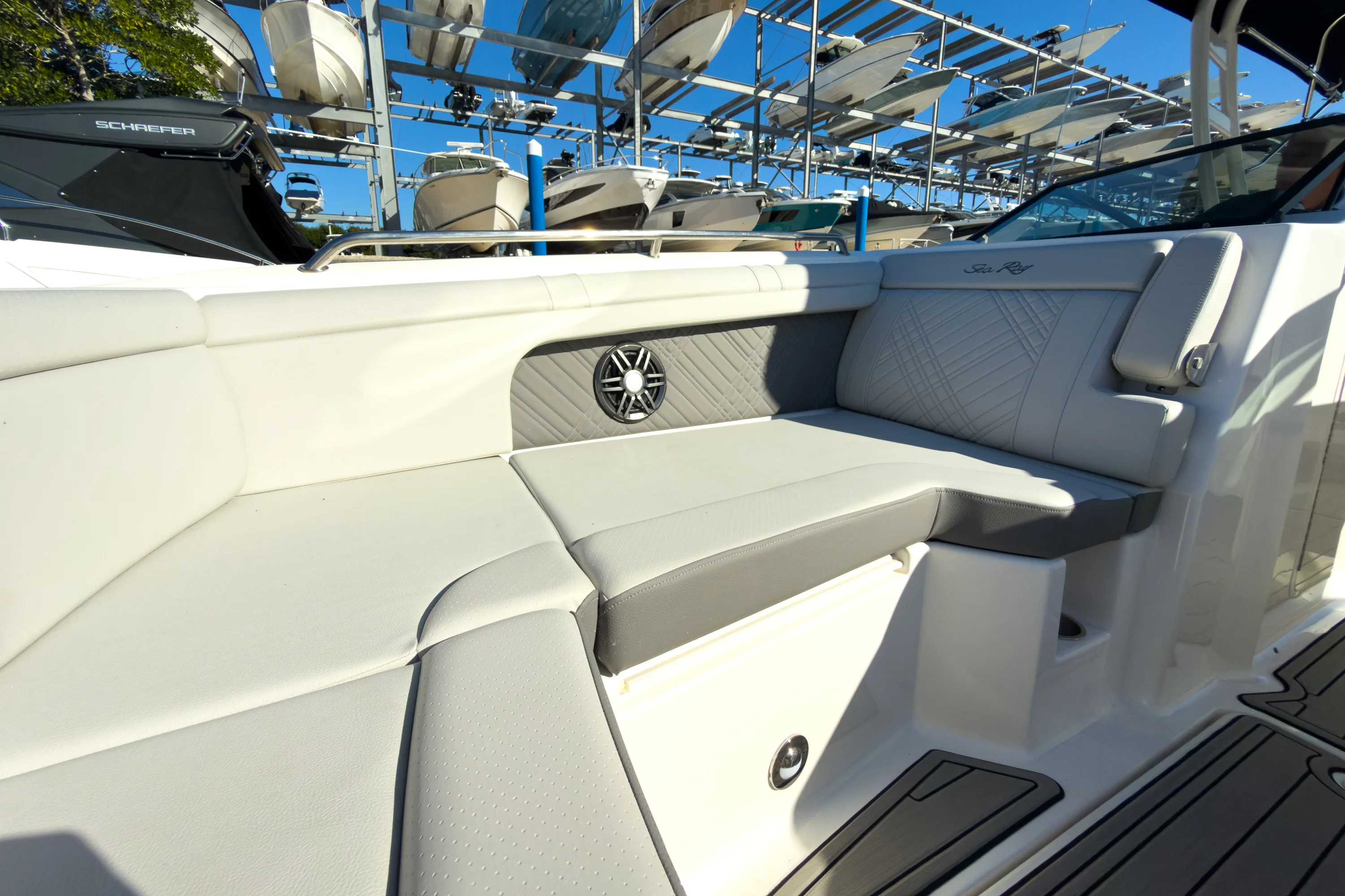 2026 Sea Ray SDX 290 Outboard Image Thumbnail #22