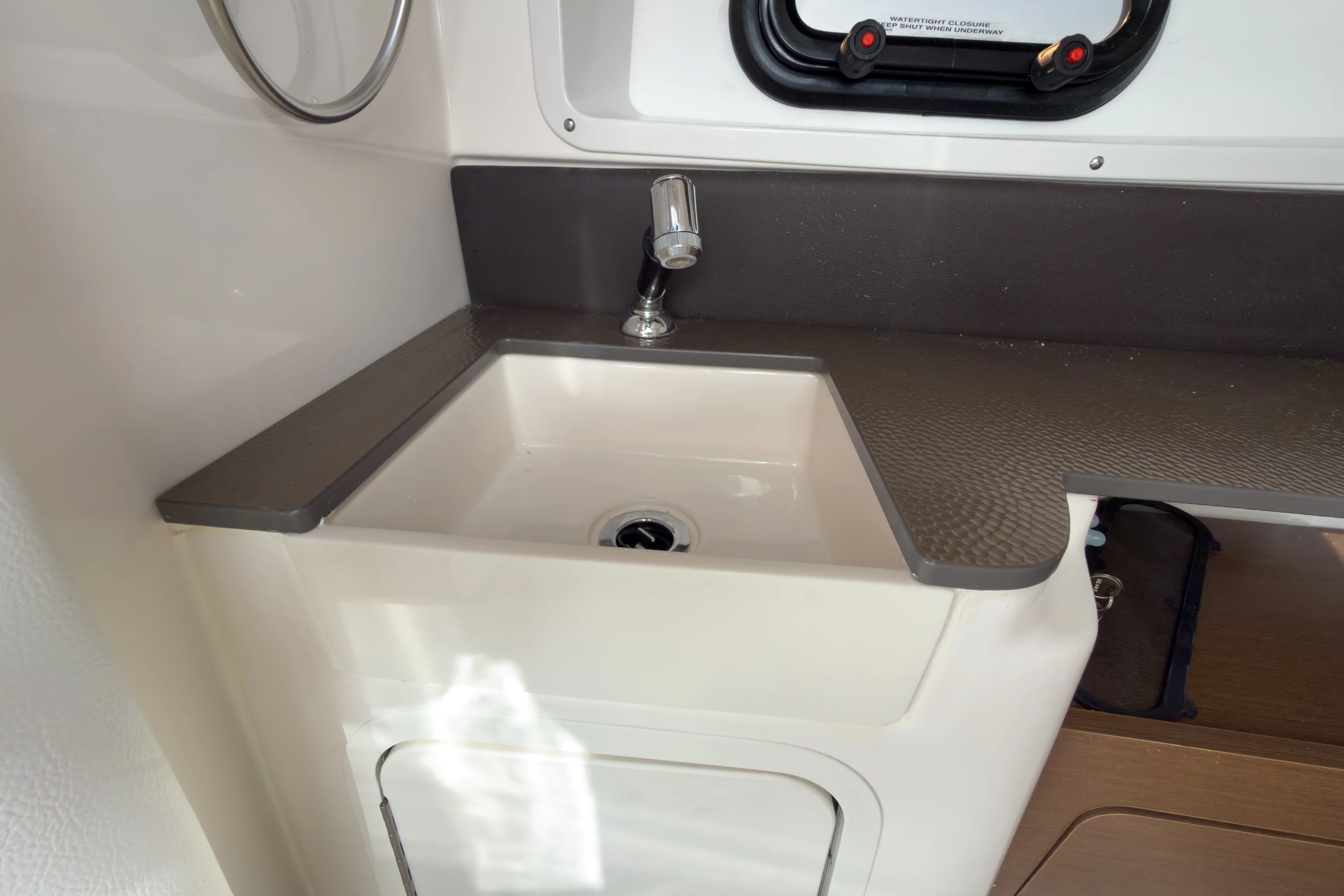 2026 Sea Ray SDX 290 Outboard Image Thumbnail #0