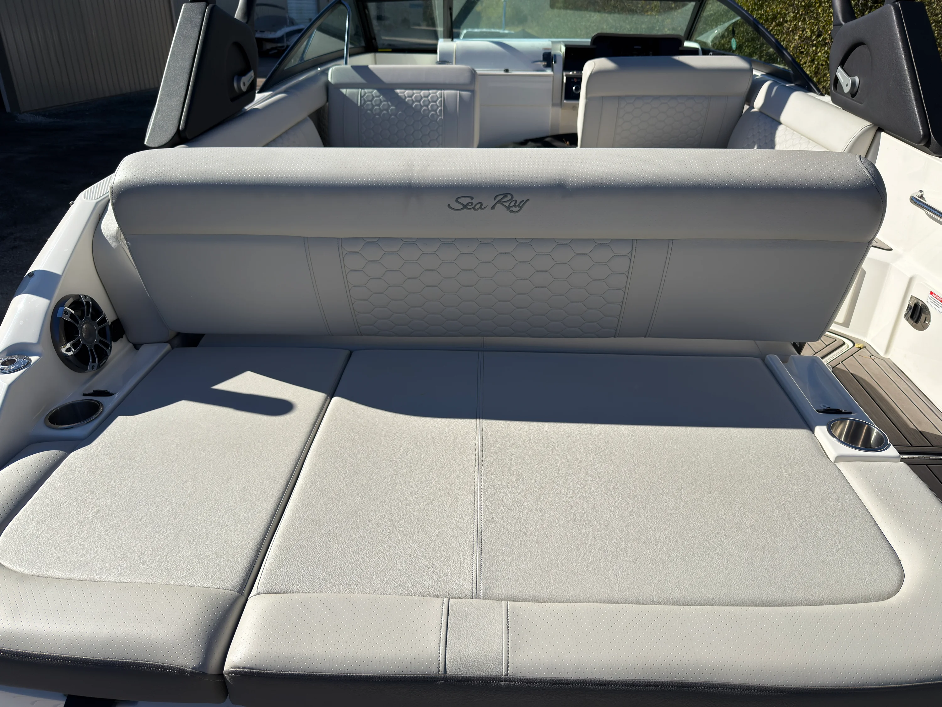 2022 Sea Ray 250 SDX Image Thumbnail #9