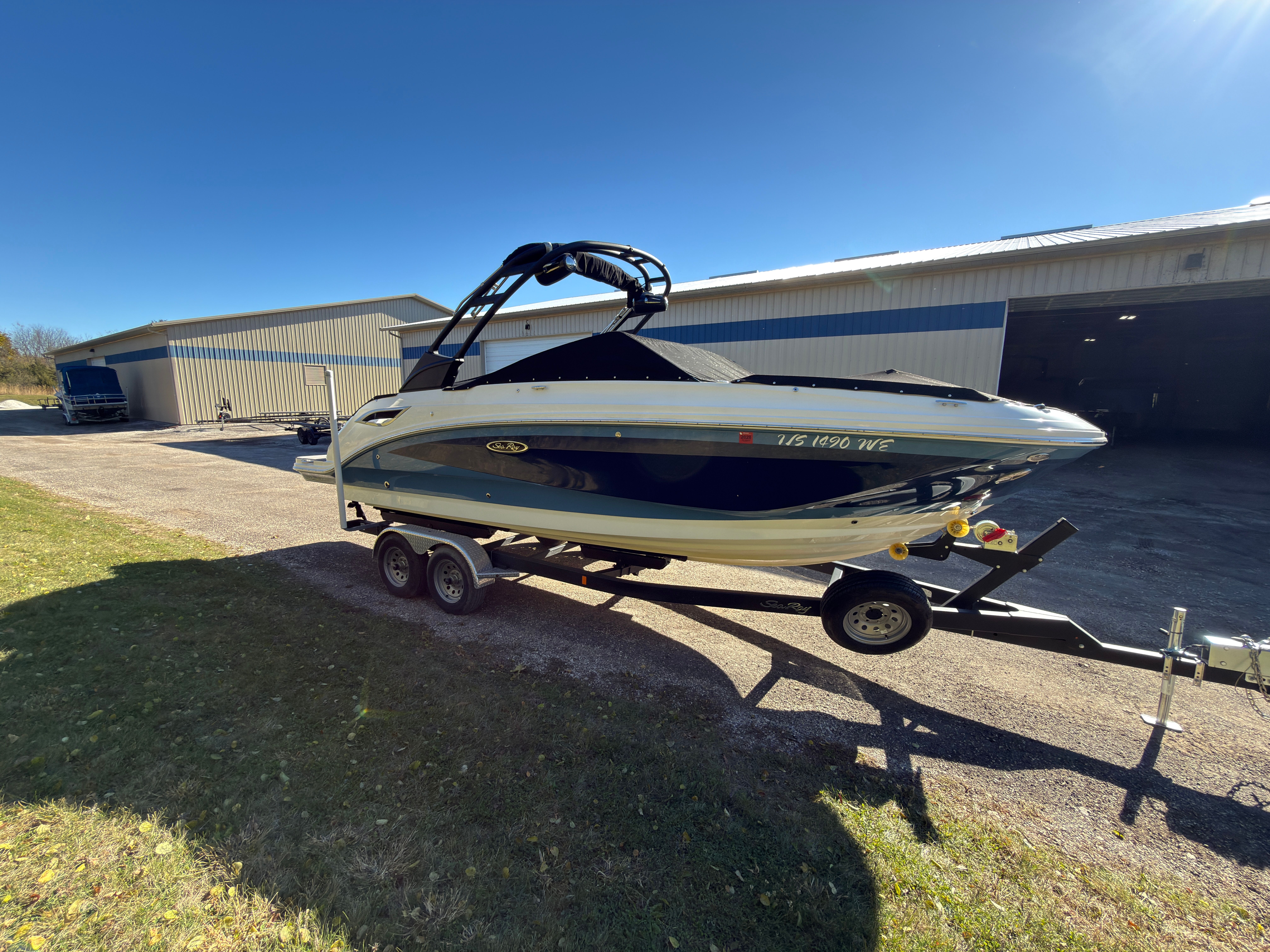 2022 Sea Ray 250 SDX Image Thumbnail #4