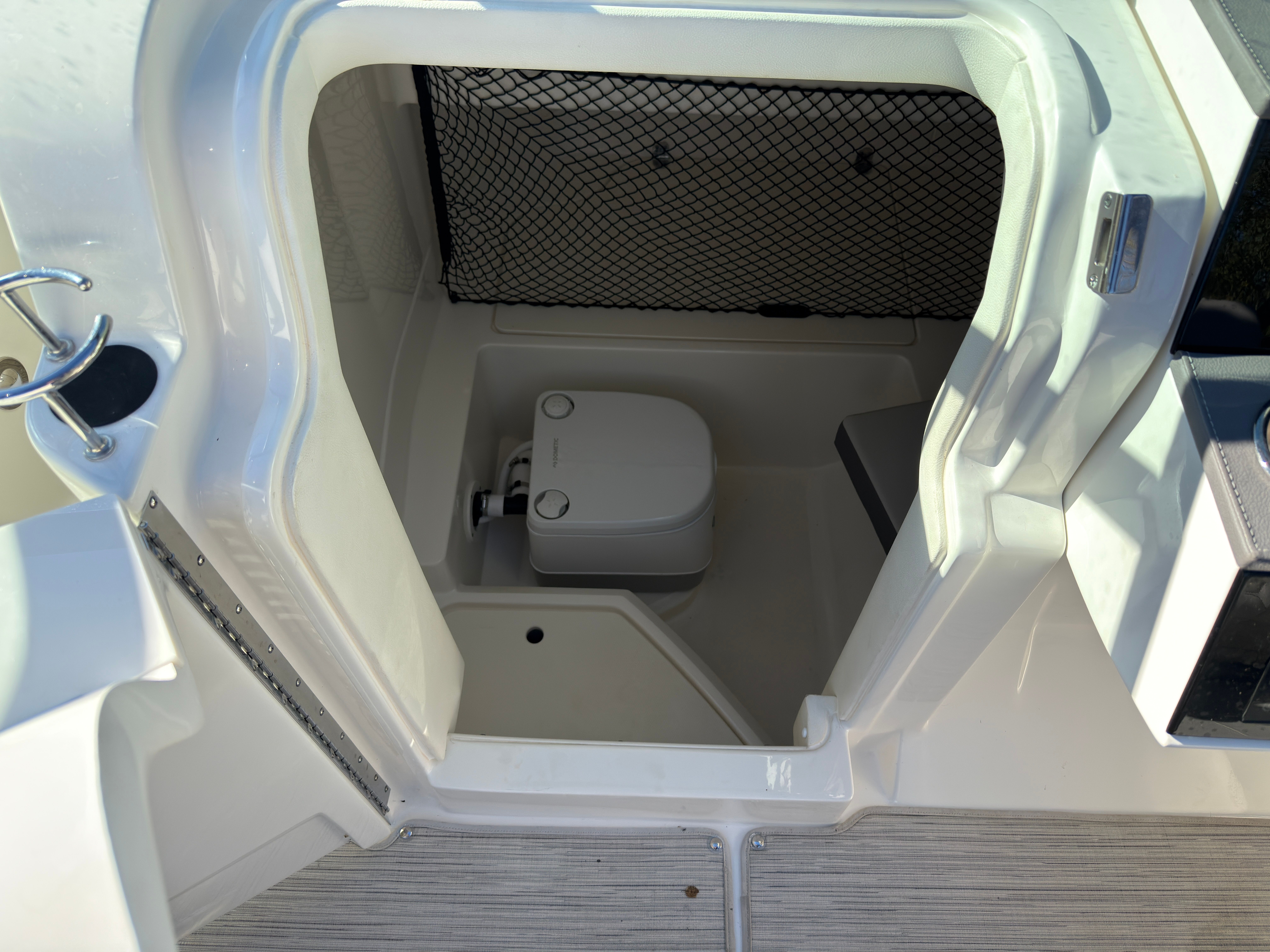 2022 Sea Ray 250 SDX Image Thumbnail #32