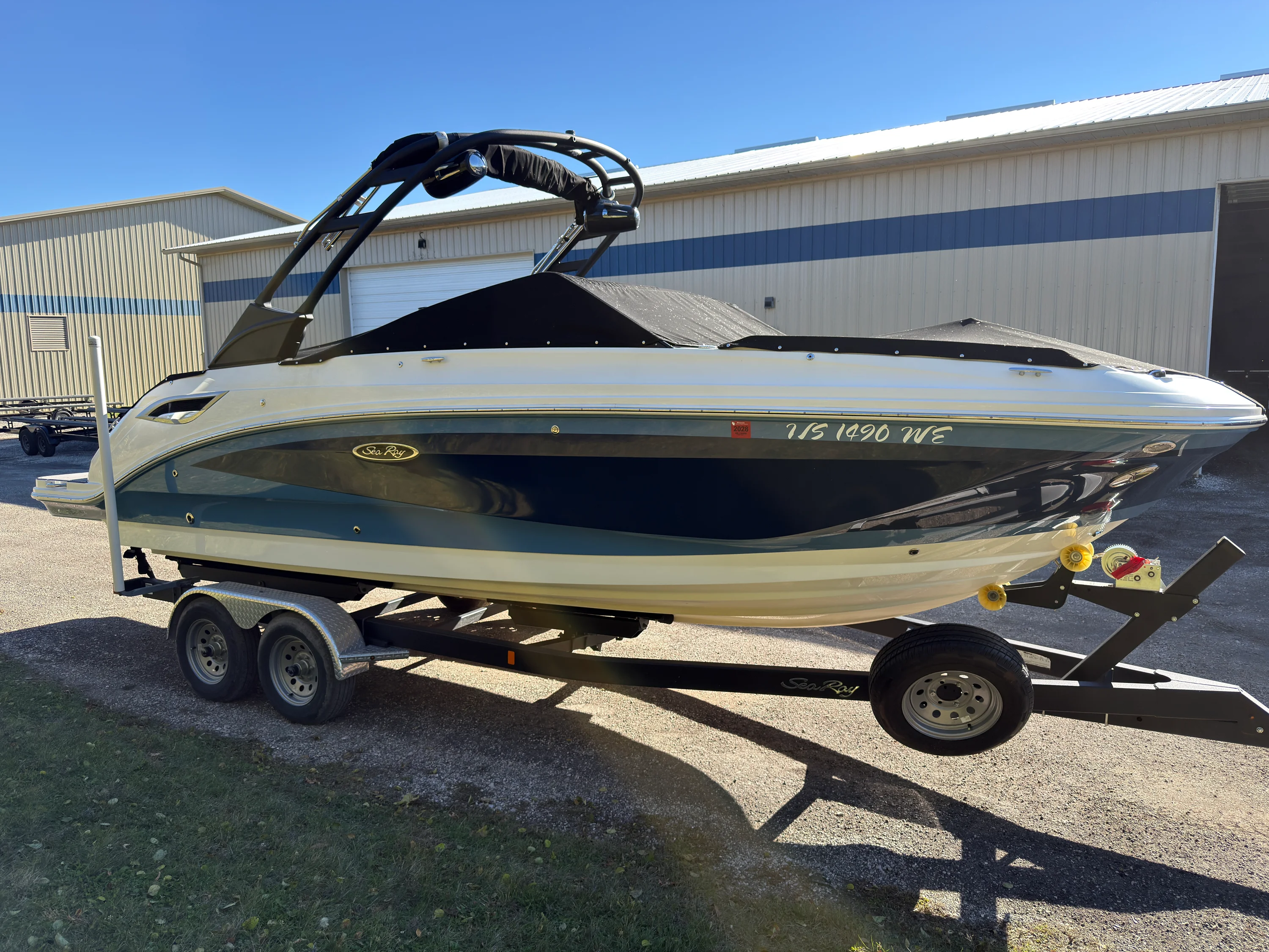 2022 Sea Ray 250 SDX Image Thumbnail #3