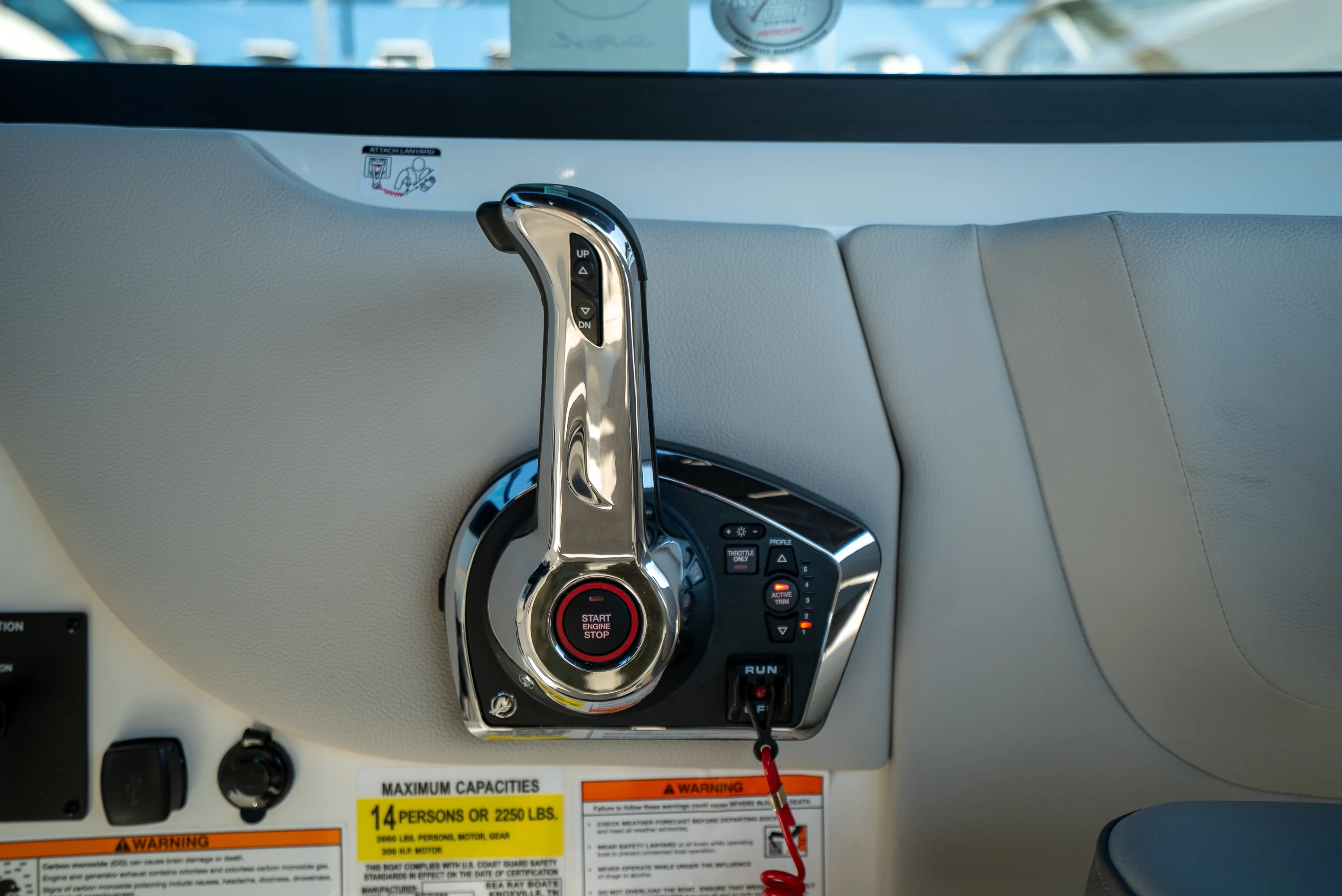 2026 Sea Ray SDX 250 Outboard Image Thumbnail #14