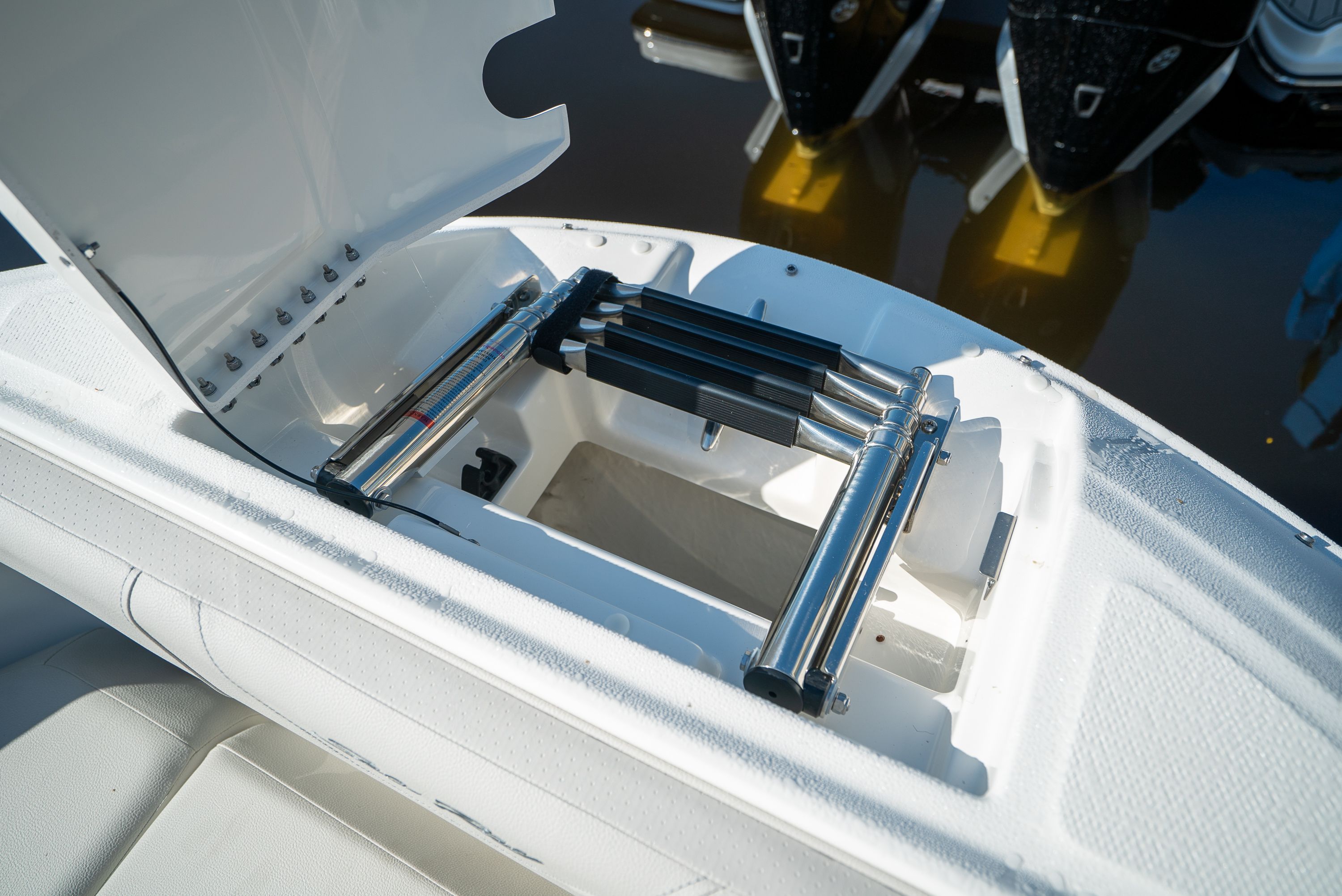 2026 Sea Ray SDX 250 Outboard Image Thumbnail #21