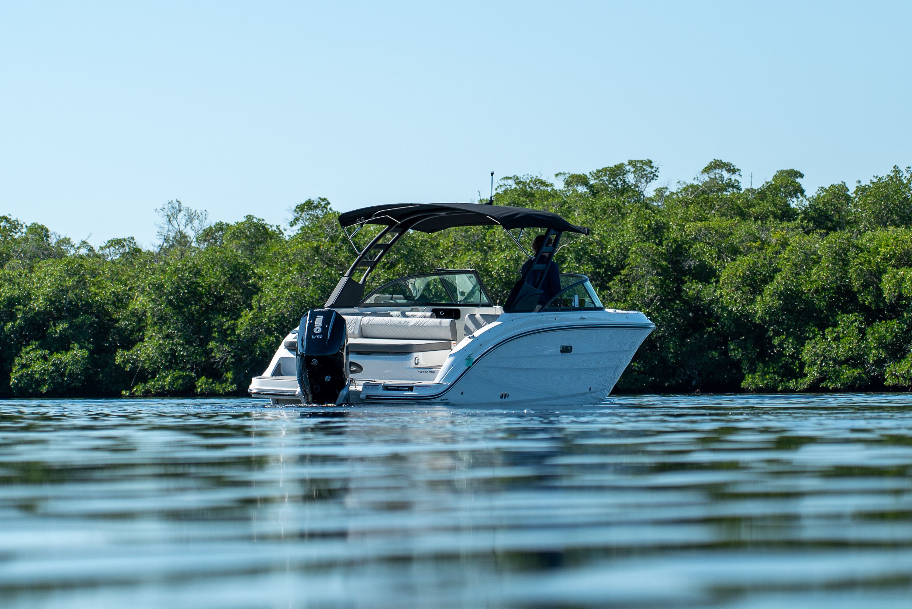 2026 Sea Ray SDX 250 Outboard Image Thumbnail #28