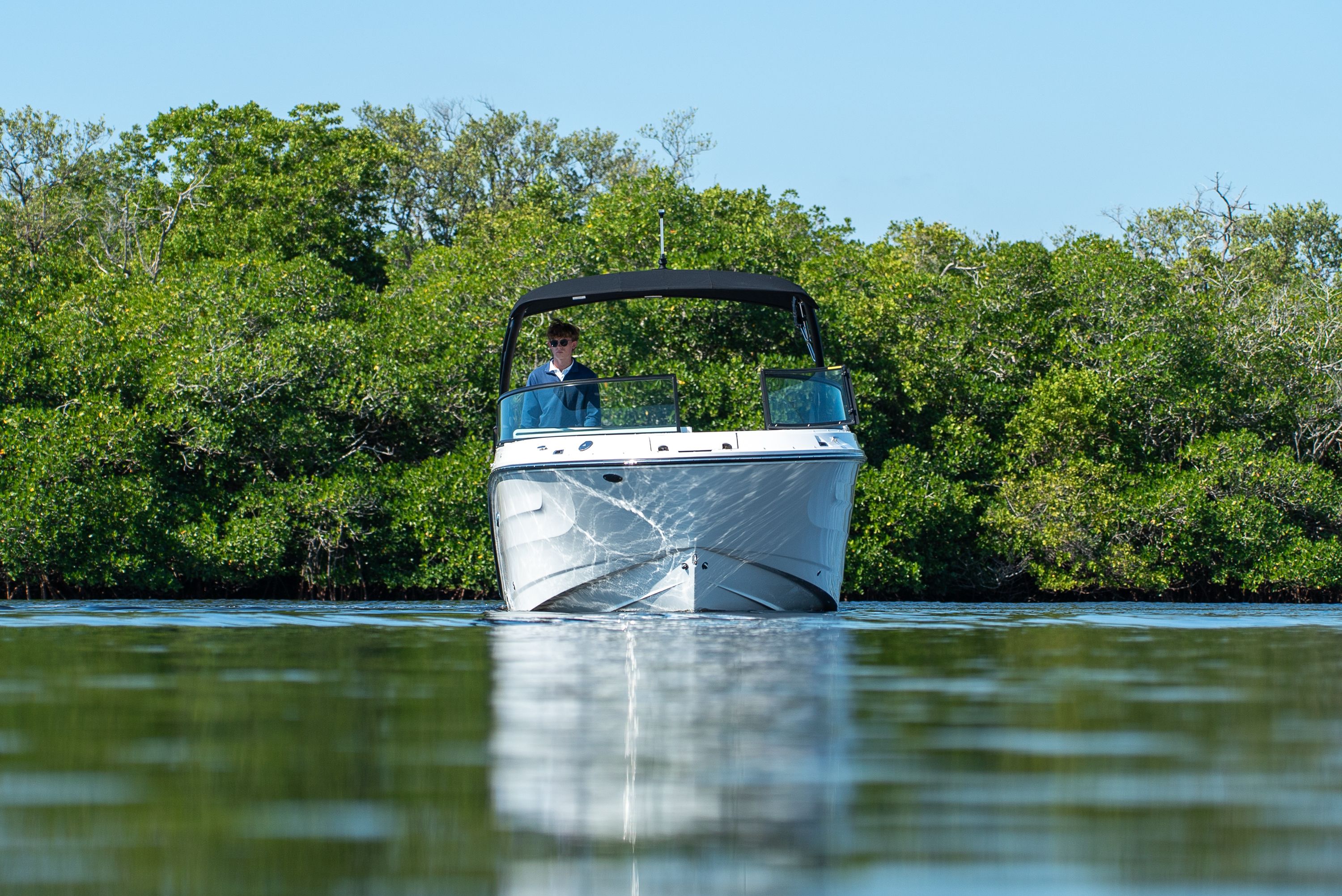 2026 Sea Ray SDX 250 Outboard Image Thumbnail #23