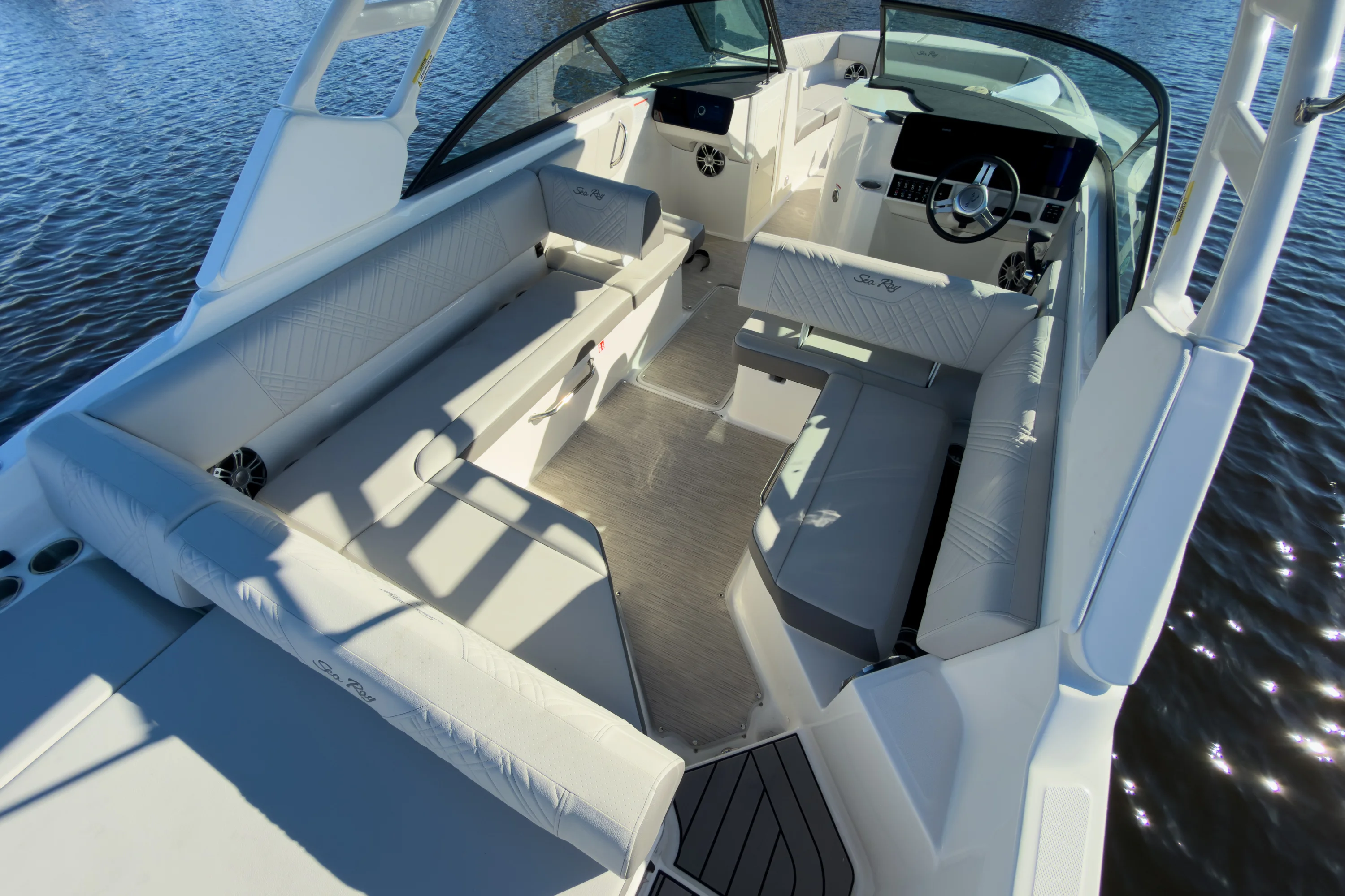 2026 Sea Ray SDX 270 Outboard Image Thumbnail #6