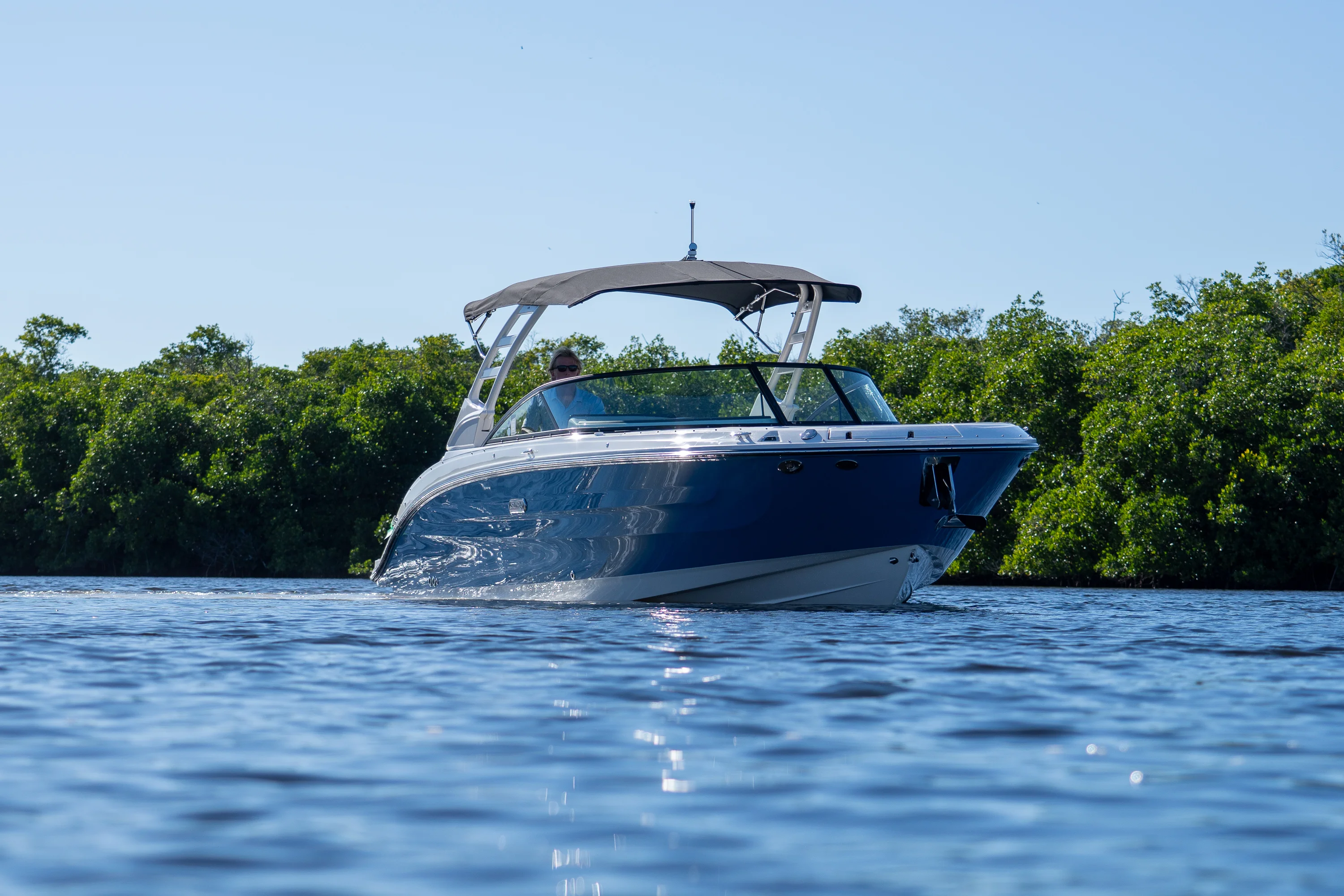 2026 Sea Ray SDX 270 Outboard Image Thumbnail #33