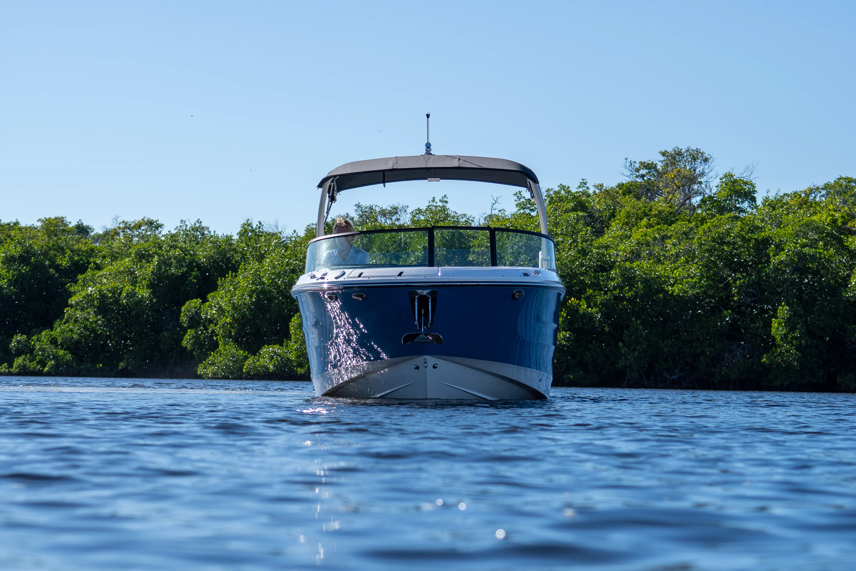 2026 Sea Ray SDX 270 Outboard Image Thumbnail #32