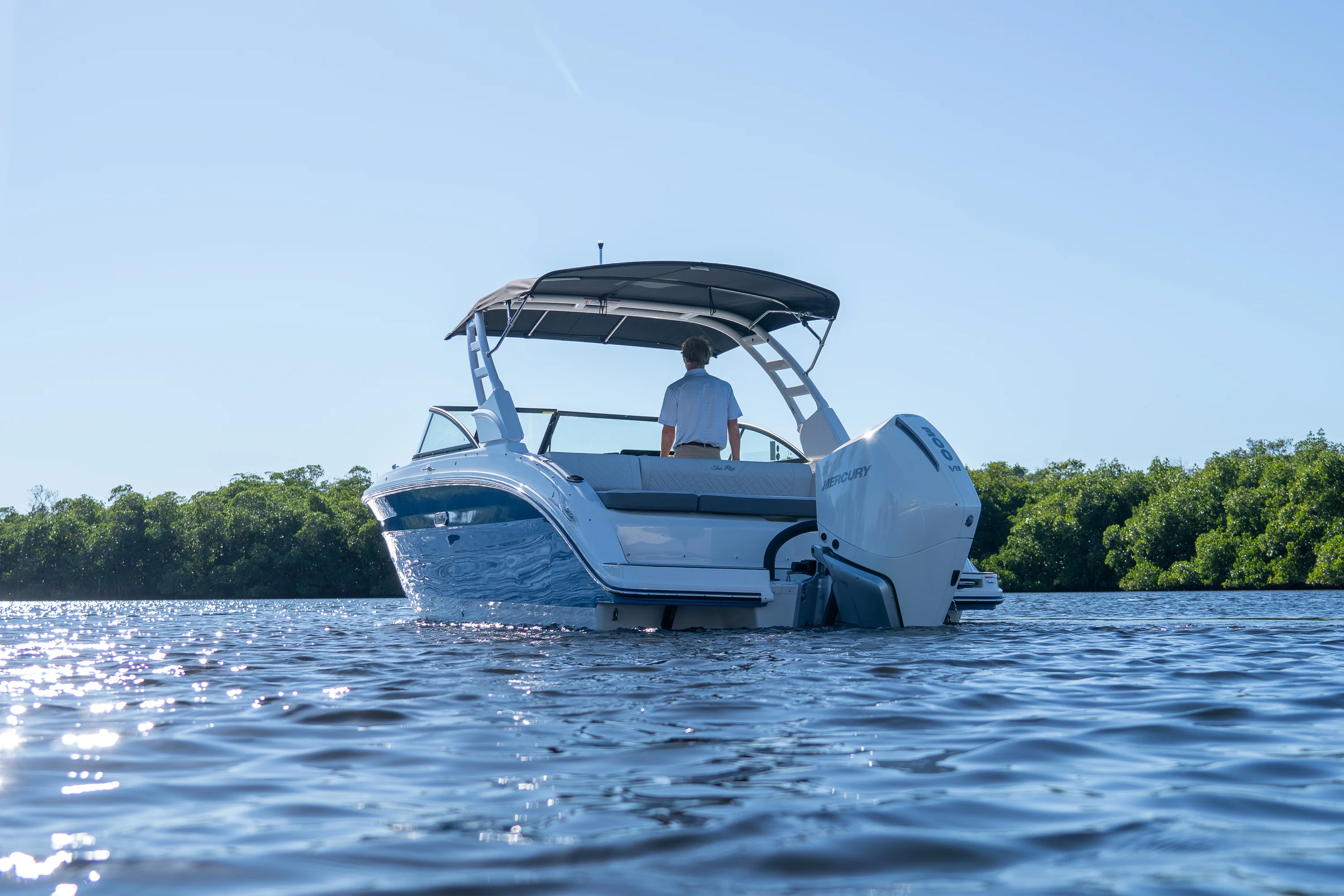 2026 Sea Ray SDX 270 Outboard Image Thumbnail #21