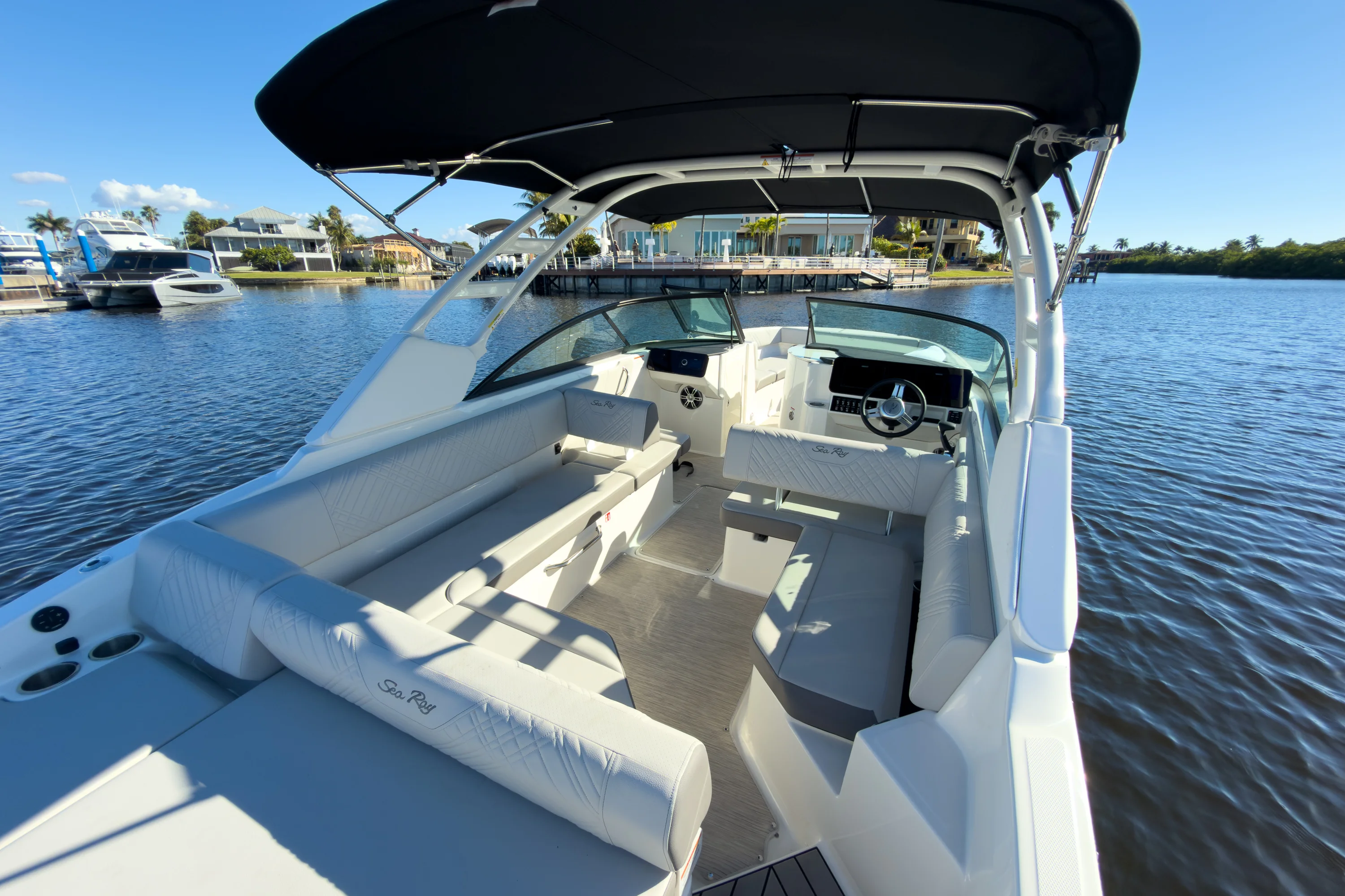 2026 Sea Ray SDX 270 Outboard Image Thumbnail #5