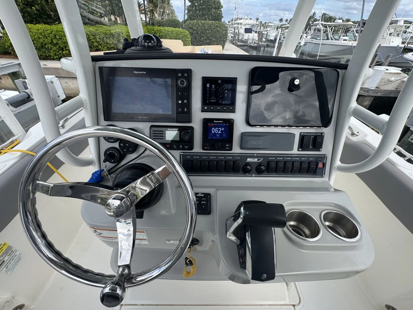 2022 Boston Whaler 230 OUTRAGE Image Thumbnail #17